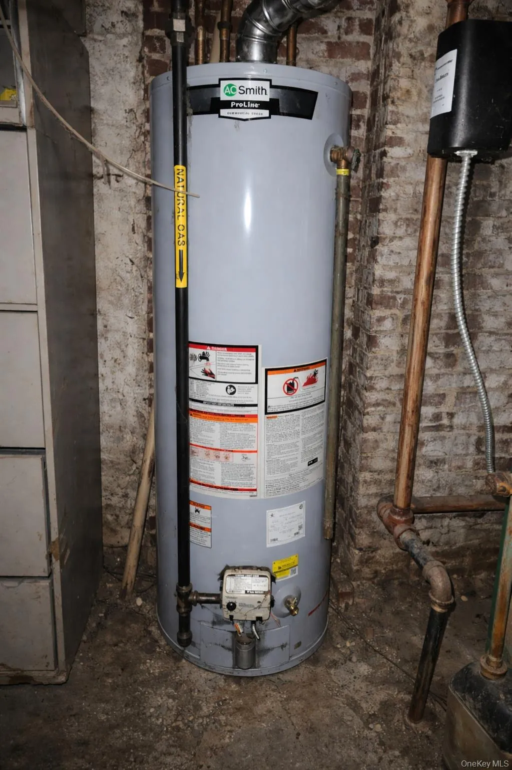 9145 85th Street, New York, NY, 3 Bedrooms Bedrooms, 6 Rooms Rooms,1 BathroomBathrooms,Residential,For Rent,85th,0,1017037 9145 85th Street, New York, NY, 3 Bedrooms Bedrooms, 6 Rooms Rooms,1 BathroomBathrooms,Residential,For Rent,85th,0,1017037