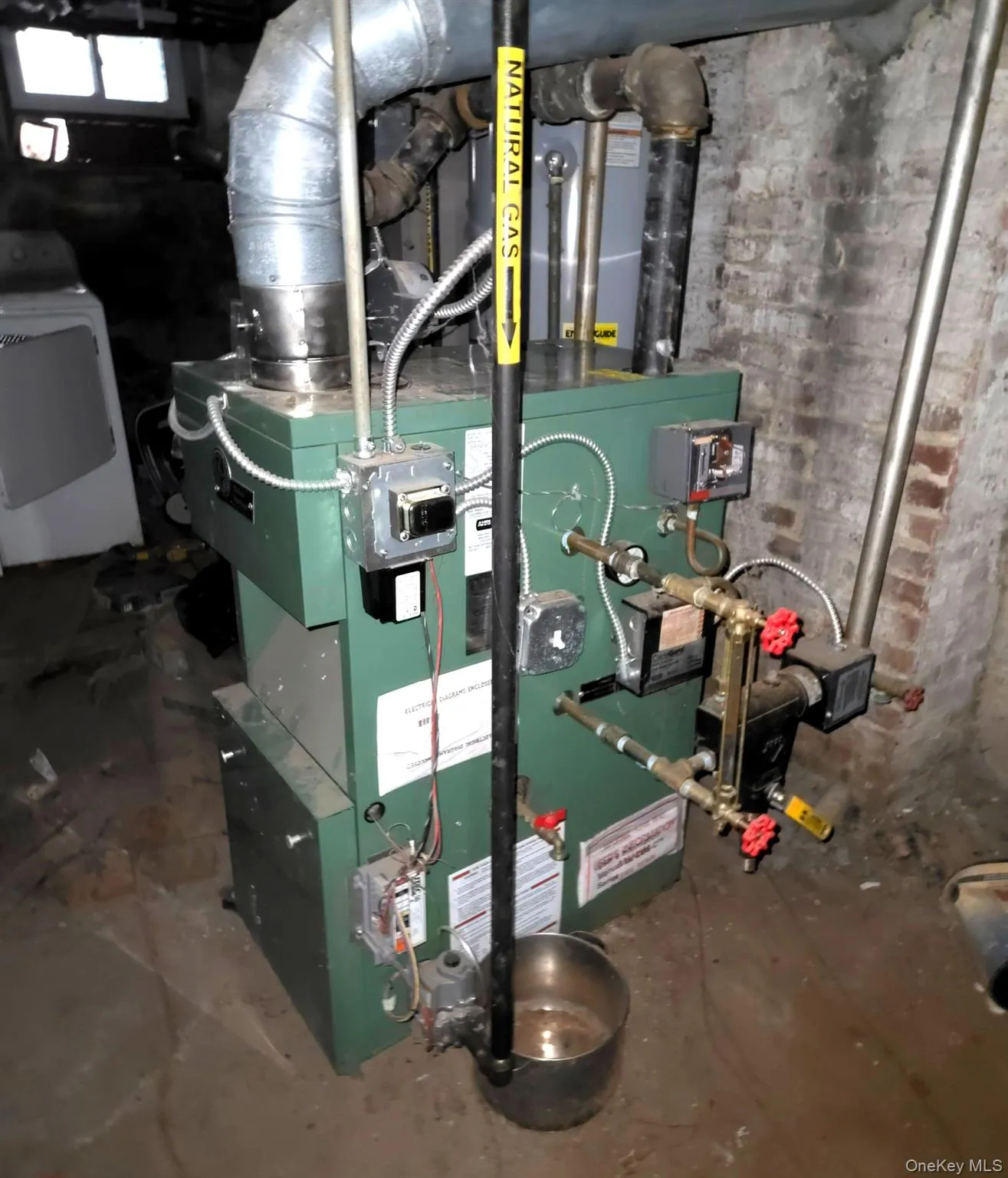 9145 85th Street, New York, NY, 3 Bedrooms Bedrooms, 6 Rooms Rooms,1 BathroomBathrooms,Residential,For Rent,85th,0,1017037 9145 85th Street, New York, NY, 3 Bedrooms Bedrooms, 6 Rooms Rooms,1 BathroomBathrooms,Residential,For Rent,85th,0,1017037