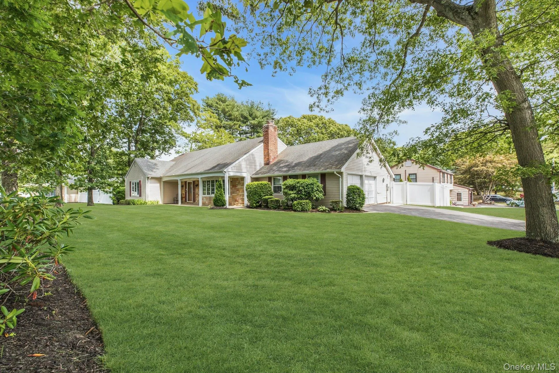 23 Bently Lane, Brookhaven, NY, 5 Bedrooms Bedrooms, 9 Rooms Rooms,3 BathroomsBathrooms,Residential,For Rent,Bently,0,KEY1017039 23 Bently Lane, Brookhaven, NY, 5 Bedrooms Bedrooms, 9 Rooms Rooms,3 BathroomsBathrooms,Residential,For Rent,Bently,0,KEY1017039