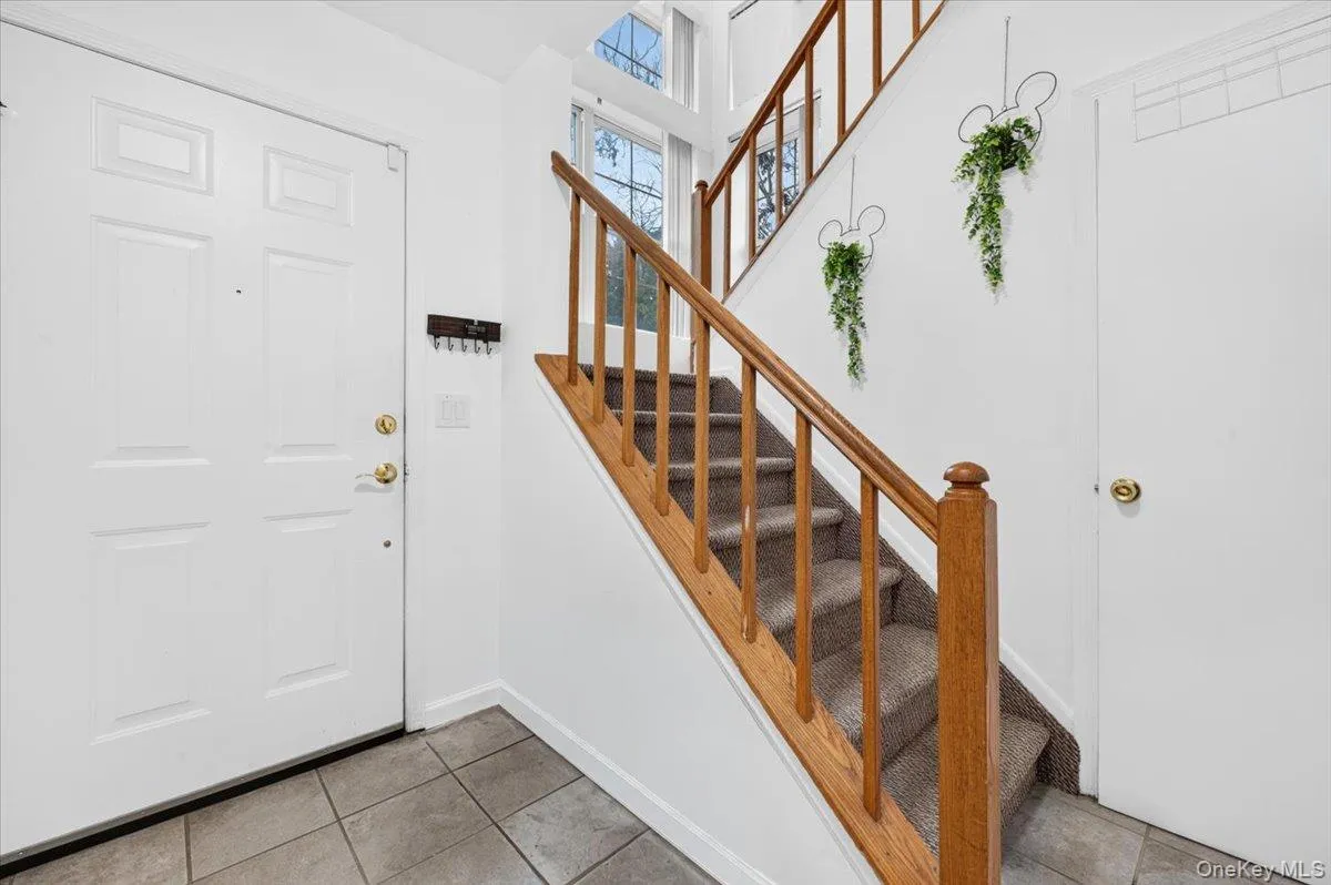 Unit # 41 Entrance Foyer Unit # 41 Entrance Foyer