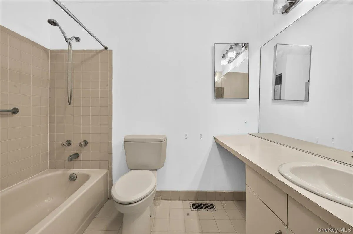 Unit # 43 Bathroom Unit # 43 Bathroom