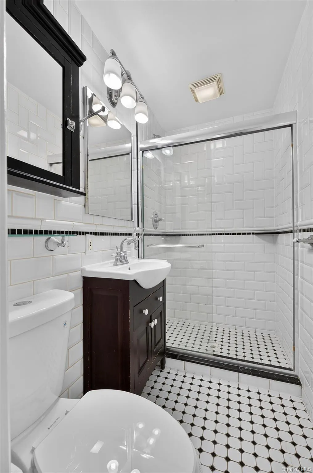 2330 Corporal Kennedy Street, New York, NY, 4 Bedrooms Bedrooms, 7 Rooms Rooms,2 BathroomsBathrooms,Residential,For Rent,Corporal Kennedy,0,KEY1017054 2330 Corporal Kennedy Street, New York, NY, 4 Bedrooms Bedrooms, 7 Rooms Rooms,2 BathroomsBathrooms,Residential,For Rent,Corporal Kennedy,0,KEY1017054