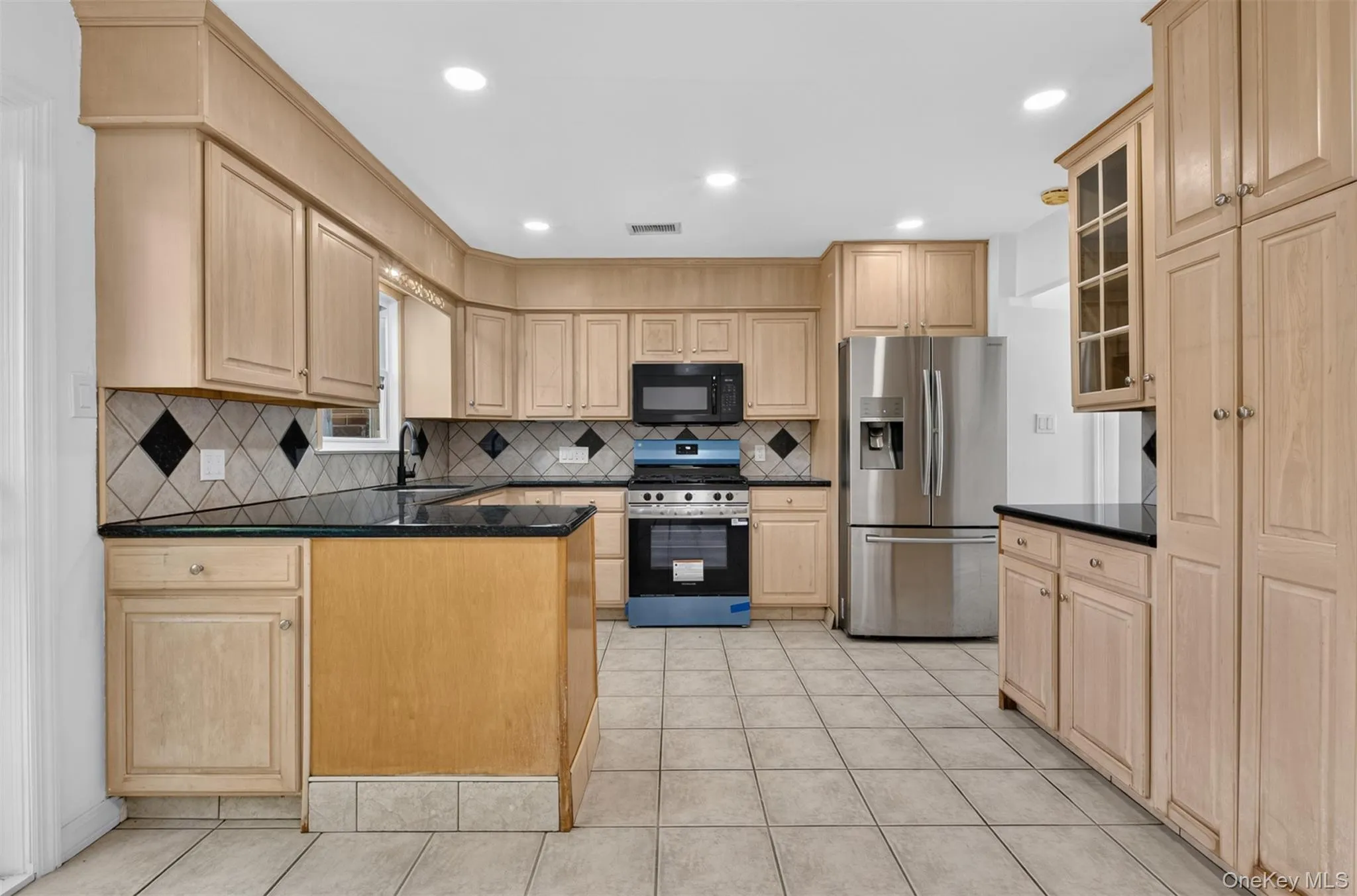 2330 Corporal Kennedy Street, New York, NY, 4 Bedrooms Bedrooms, 7 Rooms Rooms,2 BathroomsBathrooms,Residential,For Rent,Corporal Kennedy,0,KEY1017054 2330 Corporal Kennedy Street, New York, NY, 4 Bedrooms Bedrooms, 7 Rooms Rooms,2 BathroomsBathrooms,Residential,For Rent,Corporal Kennedy,0,KEY1017054