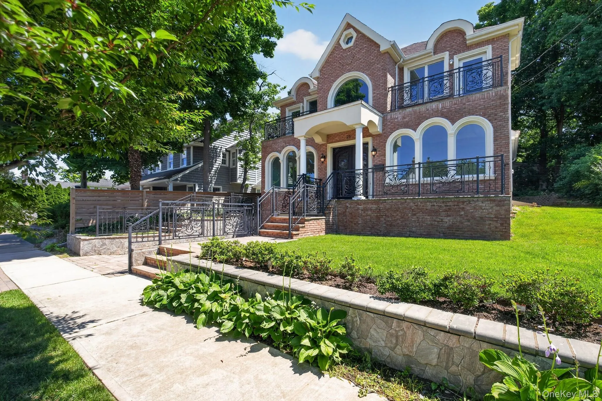25 Maple Grove Street, North Hempstead, NY, 4 Bedrooms Bedrooms, 7 Rooms Rooms,2 BathroomsBathrooms,Residential,For Rent,Maple Grove,0,KEY1017055 25 Maple Grove Street, North Hempstead, NY, 4 Bedrooms Bedrooms, 7 Rooms Rooms,2 BathroomsBathrooms,Residential,For Rent,Maple Grove,0,KEY1017055
