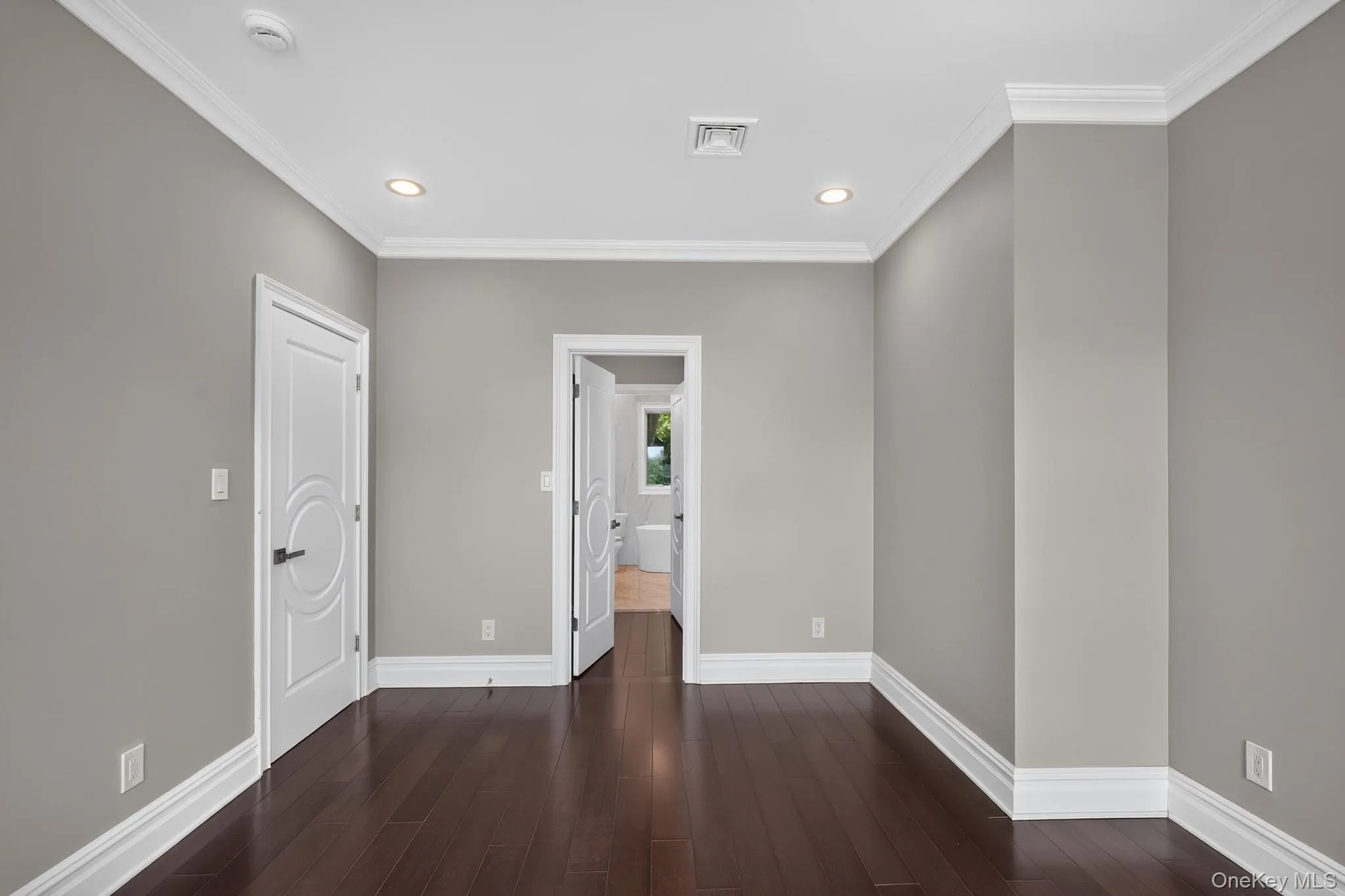 25 Maple Grove Street, North Hempstead, NY, 4 Bedrooms Bedrooms, 7 Rooms Rooms,2 BathroomsBathrooms,Residential,For Rent,Maple Grove,0,KEY1017055 25 Maple Grove Street, North Hempstead, NY, 4 Bedrooms Bedrooms, 7 Rooms Rooms,2 BathroomsBathrooms,Residential,For Rent,Maple Grove,0,KEY1017055