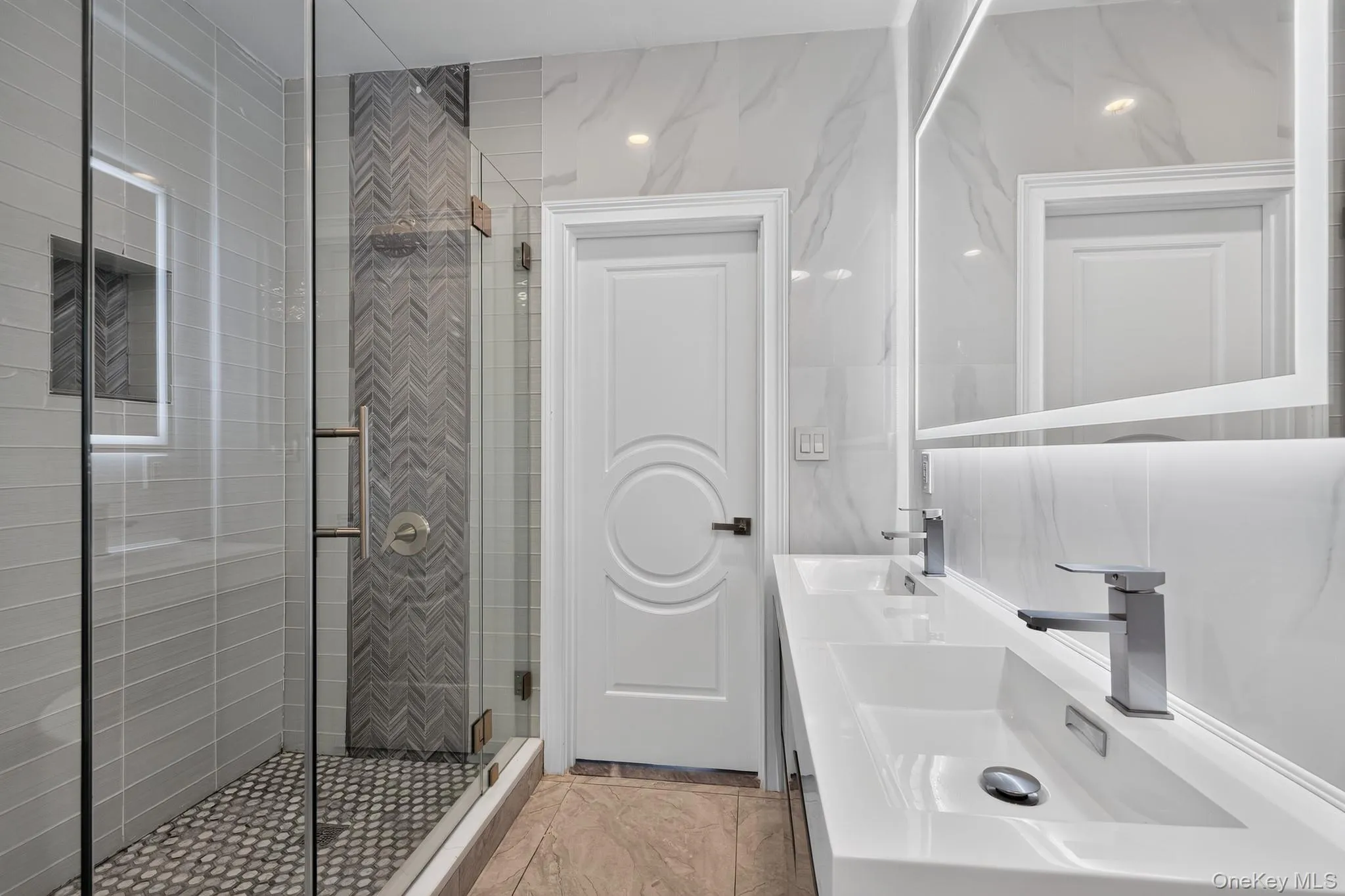 25 Maple Grove Street, North Hempstead, NY, 4 Bedrooms Bedrooms, 7 Rooms Rooms,2 BathroomsBathrooms,Residential,For Rent,Maple Grove,0,KEY1017055 25 Maple Grove Street, North Hempstead, NY, 4 Bedrooms Bedrooms, 7 Rooms Rooms,2 BathroomsBathrooms,Residential,For Rent,Maple Grove,0,KEY1017055