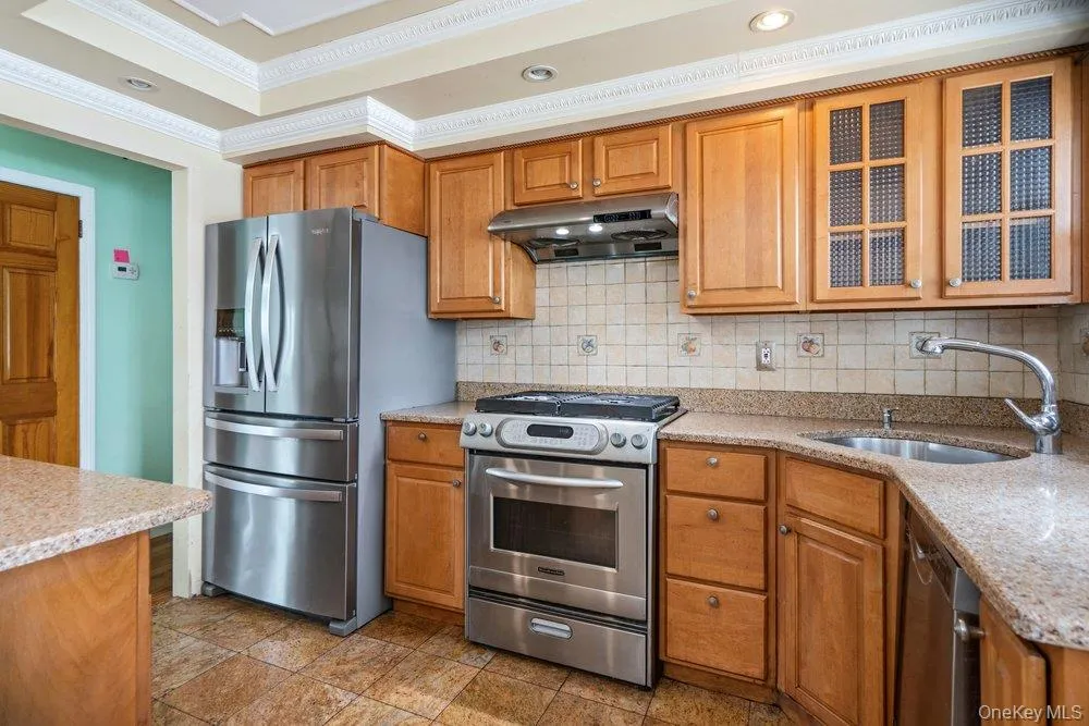 920 Dana Avenue, Hempstead, NY, 4 Bedrooms Bedrooms, 8 Rooms Rooms,2 BathroomsBathrooms,Residential,For Rent,Dana,0,1017056 920 Dana Avenue, Hempstead, NY, 4 Bedrooms Bedrooms, 8 Rooms Rooms,2 BathroomsBathrooms,Residential,For Rent,Dana,0,1017056