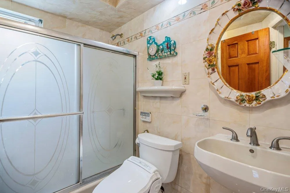 920 Dana Avenue, Hempstead, NY, 4 Bedrooms Bedrooms, 8 Rooms Rooms,2 BathroomsBathrooms,Residential,For Rent,Dana,0,1017056 920 Dana Avenue, Hempstead, NY, 4 Bedrooms Bedrooms, 8 Rooms Rooms,2 BathroomsBathrooms,Residential,For Rent,Dana,0,1017056