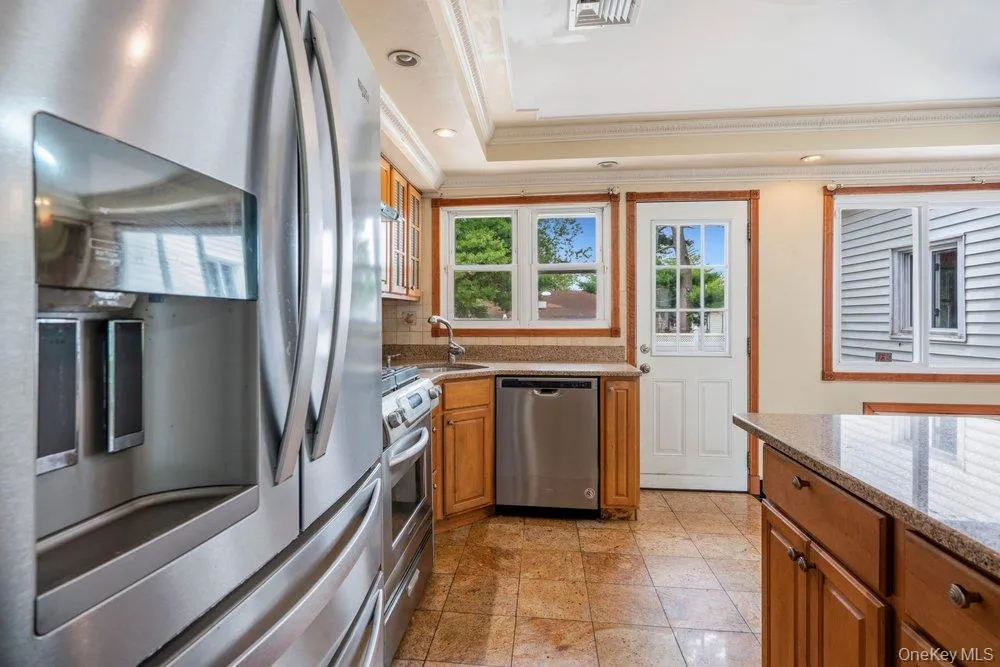 920 Dana Avenue, Hempstead, NY, 4 Bedrooms Bedrooms, 8 Rooms Rooms,2 BathroomsBathrooms,Residential,For Rent,Dana,0,1017056 920 Dana Avenue, Hempstead, NY, 4 Bedrooms Bedrooms, 8 Rooms Rooms,2 BathroomsBathrooms,Residential,For Rent,Dana,0,1017056