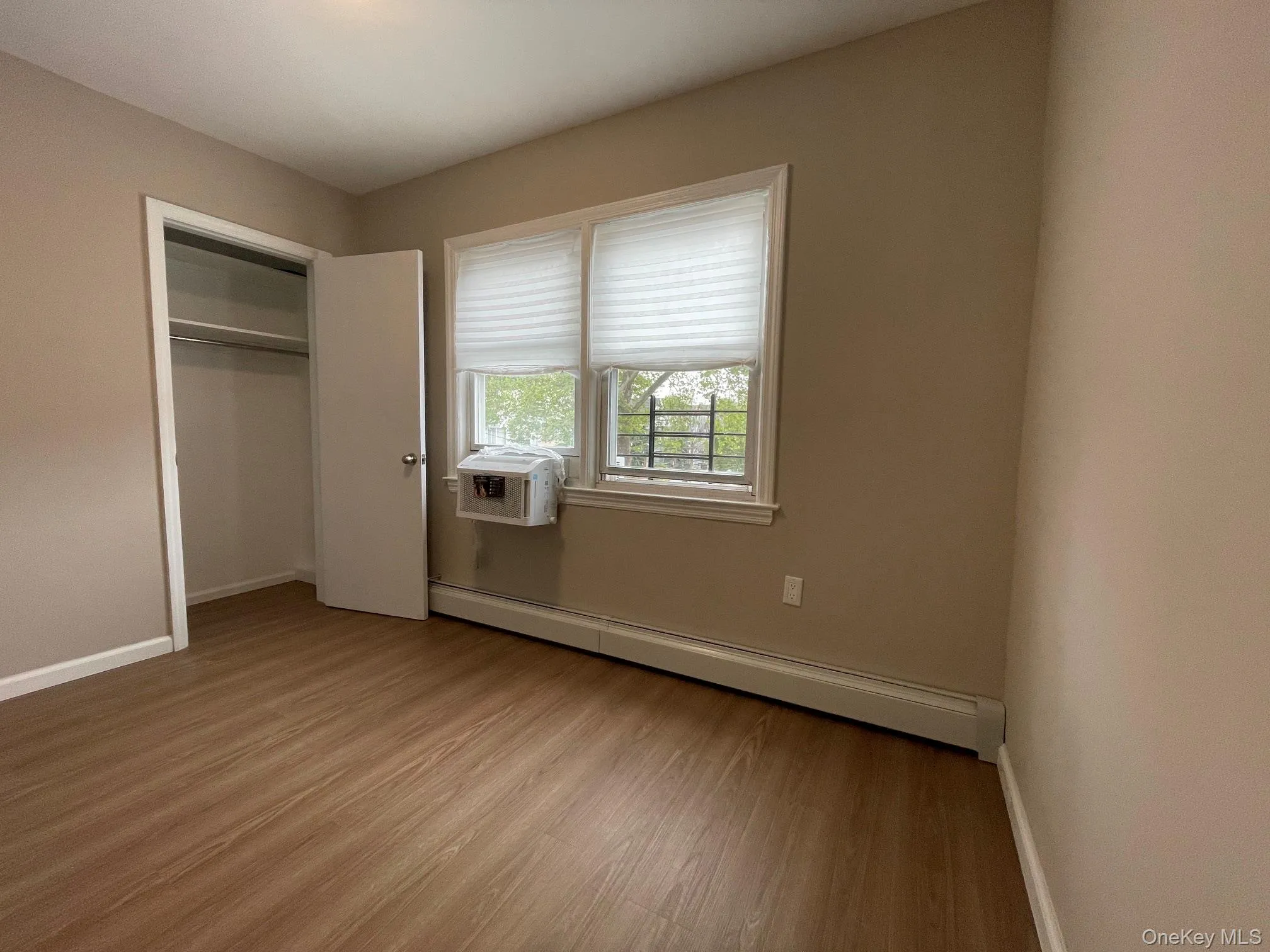 124-01 Hillside Avenue, New York, NY, 3 Bedrooms Bedrooms, 5 Rooms Rooms,1 BathroomBathrooms,Residential Lease,For Rent,Hillside,0,1017059 124-01 Hillside Avenue, New York, NY, 3 Bedrooms Bedrooms, 5 Rooms Rooms,1 BathroomBathrooms,Residential Lease,For Rent,Hillside,0,1017059