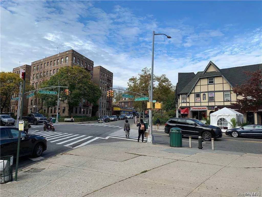 124-01 Hillside Avenue, New York, NY, 3 Bedrooms Bedrooms, 5 Rooms Rooms,1 BathroomBathrooms,Residential Lease,For Rent,Hillside,0,1017059 124-01 Hillside Avenue, New York, NY, 3 Bedrooms Bedrooms, 5 Rooms Rooms,1 BathroomBathrooms,Residential Lease,For Rent,Hillside,0,1017059