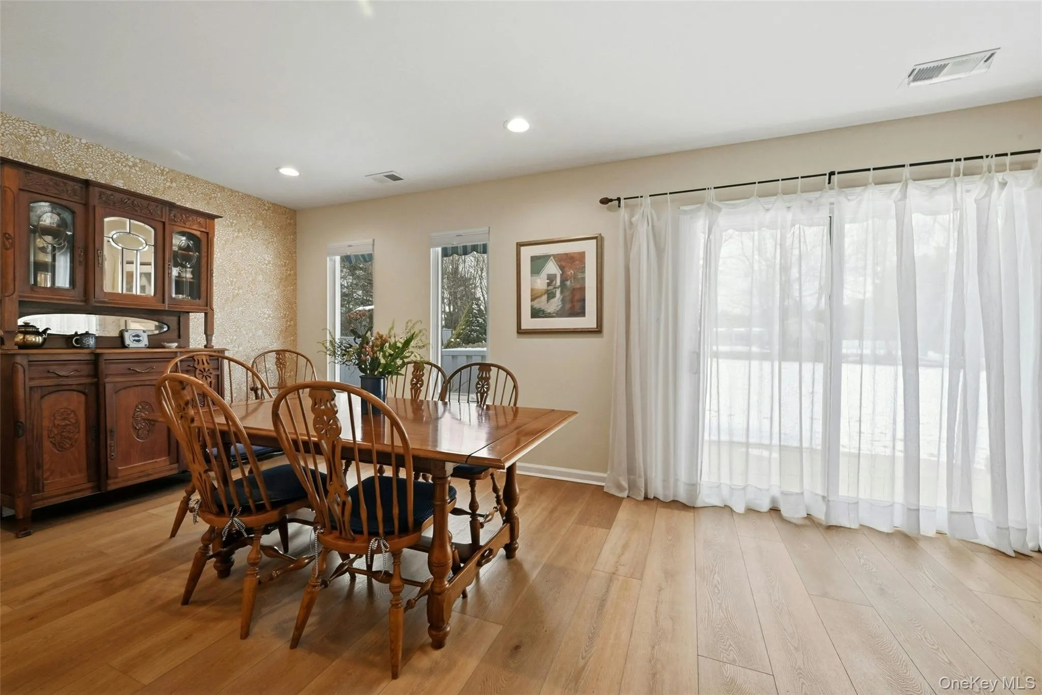 210 Elton Court, Smithtown, NY, 2 Bedrooms Bedrooms, 5 Rooms Rooms,2 BathroomsBathrooms,Residential,For Rent,Elton,0,KEY1017062 210 Elton Court, Smithtown, NY, 2 Bedrooms Bedrooms, 5 Rooms Rooms,2 BathroomsBathrooms,Residential,For Rent,Elton,0,KEY1017062