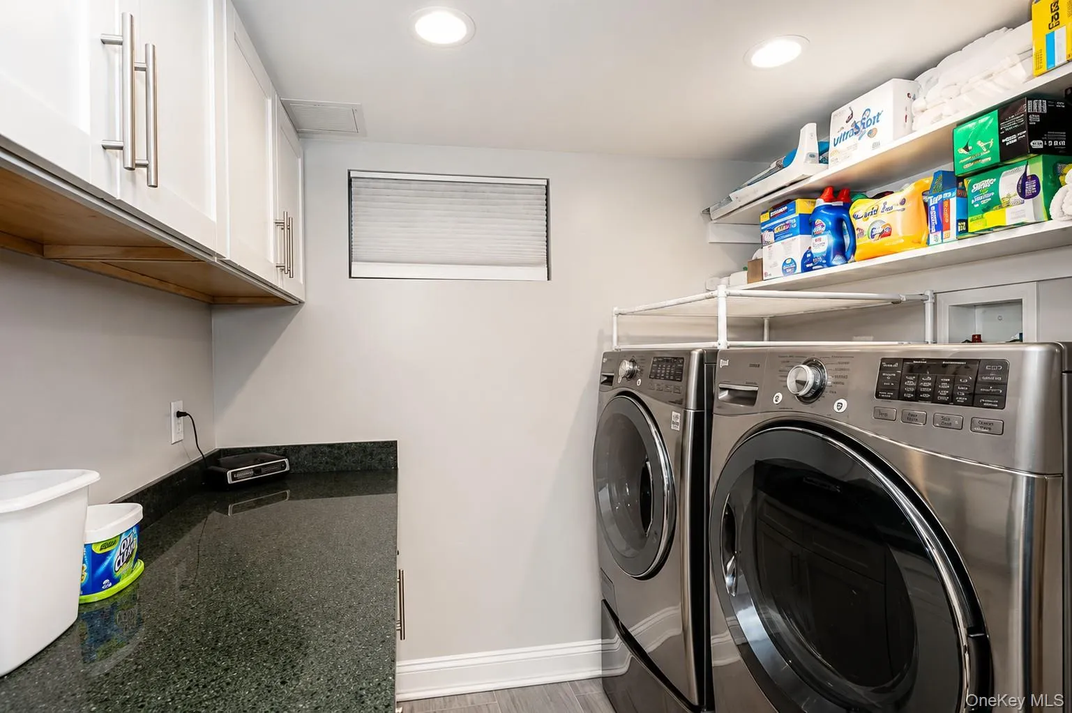 27 Hunt Court, Oyster Bay, NY, 3 Bedrooms Bedrooms, 8 Rooms Rooms,2 BathroomsBathrooms,Residential,For Rent,Hunt,0,KEY1017063 27 Hunt Court, Oyster Bay, NY, 3 Bedrooms Bedrooms, 8 Rooms Rooms,2 BathroomsBathrooms,Residential,For Rent,Hunt,0,KEY1017063