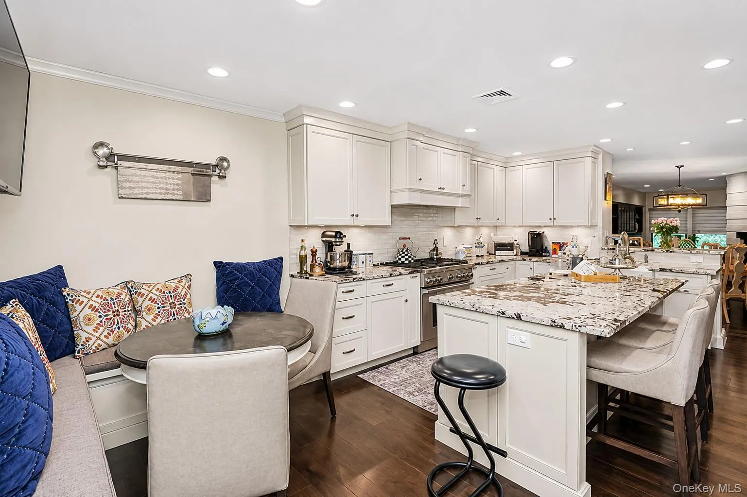 27 Hunt Court, Oyster Bay, NY, 3 Bedrooms Bedrooms, 8 Rooms Rooms,2 BathroomsBathrooms,Residential,For Rent,Hunt,0,KEY1017063 27 Hunt Court, Oyster Bay, NY, 3 Bedrooms Bedrooms, 8 Rooms Rooms,2 BathroomsBathrooms,Residential,For Rent,Hunt,0,KEY1017063