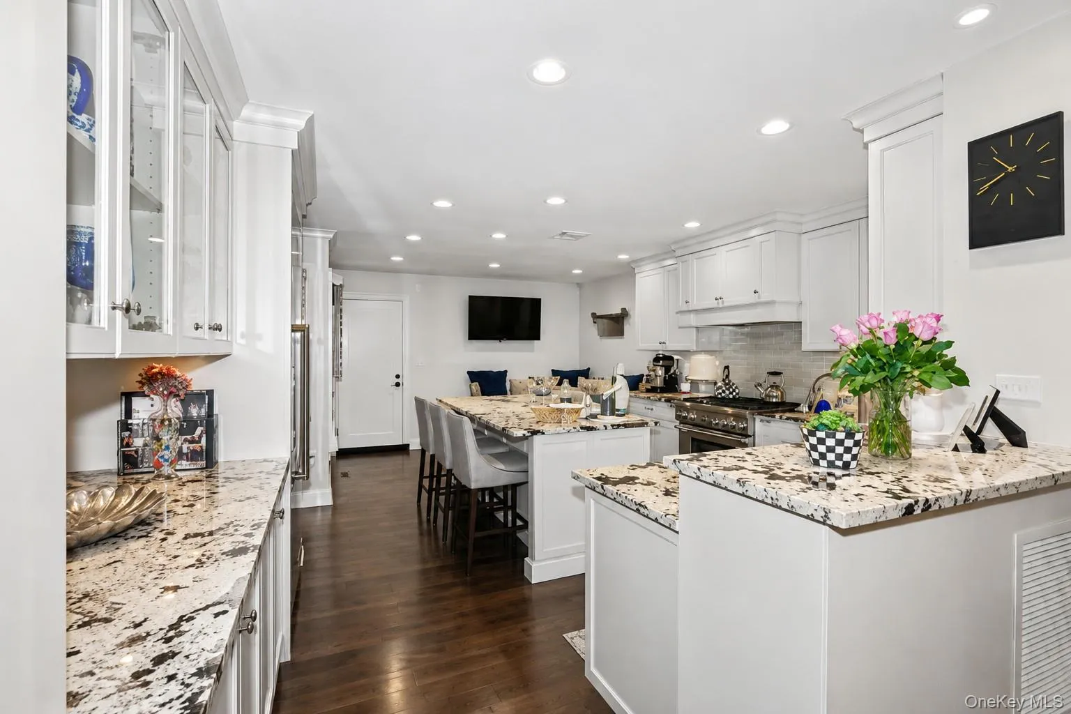 27 Hunt Court, Oyster Bay, NY, 3 Bedrooms Bedrooms, 8 Rooms Rooms,2 BathroomsBathrooms,Residential,For Rent,Hunt,0,KEY1017063 27 Hunt Court, Oyster Bay, NY, 3 Bedrooms Bedrooms, 8 Rooms Rooms,2 BathroomsBathrooms,Residential,For Rent,Hunt,0,KEY1017063