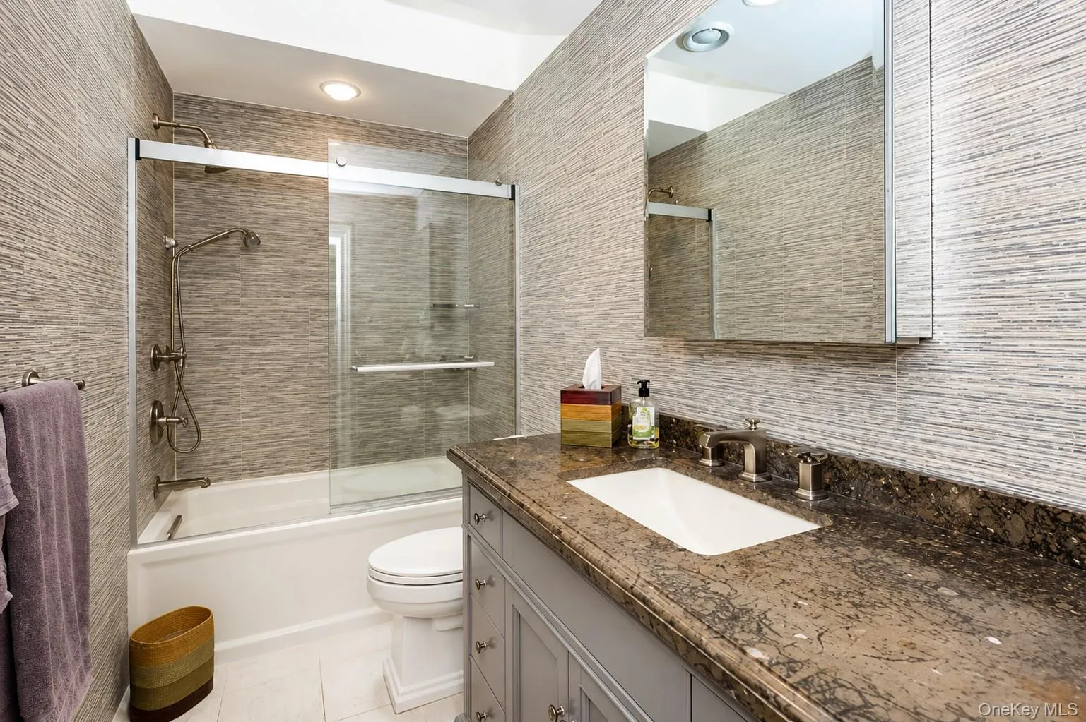 27 Hunt Court, Oyster Bay, NY, 3 Bedrooms Bedrooms, 8 Rooms Rooms,2 BathroomsBathrooms,Residential,For Rent,Hunt,0,KEY1017063 27 Hunt Court, Oyster Bay, NY, 3 Bedrooms Bedrooms, 8 Rooms Rooms,2 BathroomsBathrooms,Residential,For Rent,Hunt,0,KEY1017063