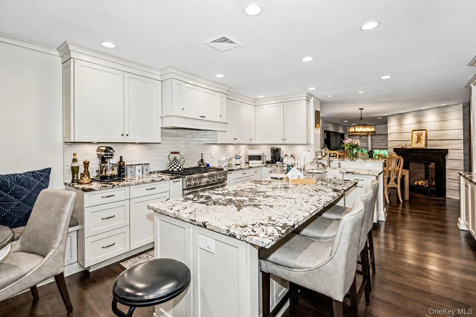 27 Hunt Court, Oyster Bay, NY, 3 Bedrooms Bedrooms, 8 Rooms Rooms,2 BathroomsBathrooms,Residential,For Rent,Hunt,0,KEY1017063 27 Hunt Court, Oyster Bay, NY, 3 Bedrooms Bedrooms, 8 Rooms Rooms,2 BathroomsBathrooms,Residential,For Rent,Hunt,0,KEY1017063