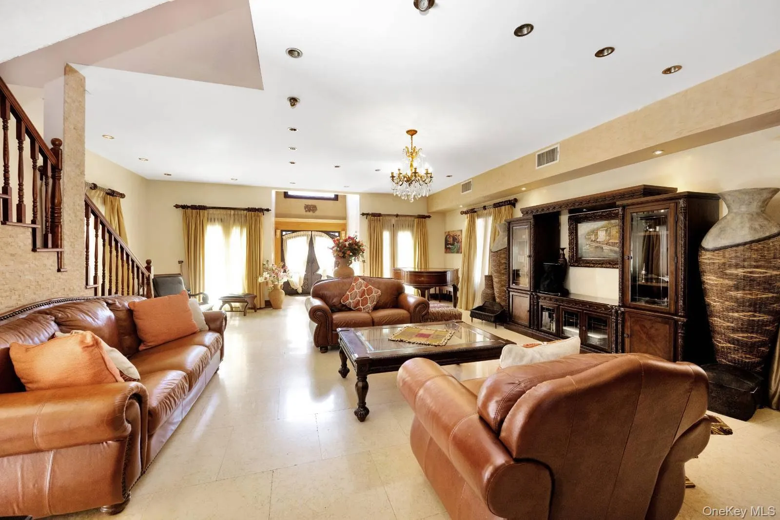 186-31 radnor Road, New York, NY, 4 Bedrooms Bedrooms, 14 Rooms Rooms,2 BathroomsBathrooms,Residential,For Rent,radnor,0,1017064 186-31 radnor Road, New York, NY, 4 Bedrooms Bedrooms, 14 Rooms Rooms,2 BathroomsBathrooms,Residential,For Rent,radnor,0,1017064