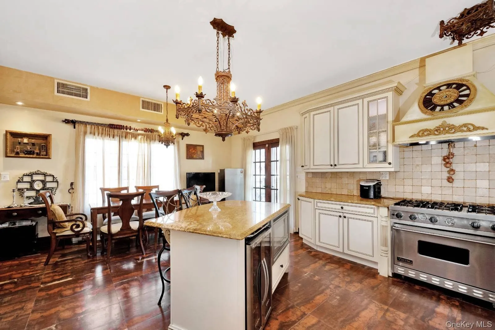 186-31 radnor Road, New York, NY, 4 Bedrooms Bedrooms, 14 Rooms Rooms,2 BathroomsBathrooms,Residential,For Rent,radnor,0,1017064 186-31 radnor Road, New York, NY, 4 Bedrooms Bedrooms, 14 Rooms Rooms,2 BathroomsBathrooms,Residential,For Rent,radnor,0,1017064