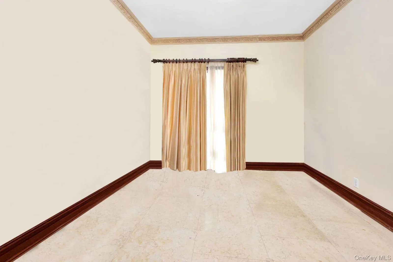 186-31 radnor Road, New York, NY, 4 Bedrooms Bedrooms, 14 Rooms Rooms,2 BathroomsBathrooms,Residential,For Rent,radnor,0,1017064 186-31 radnor Road, New York, NY, 4 Bedrooms Bedrooms, 14 Rooms Rooms,2 BathroomsBathrooms,Residential,For Rent,radnor,0,1017064