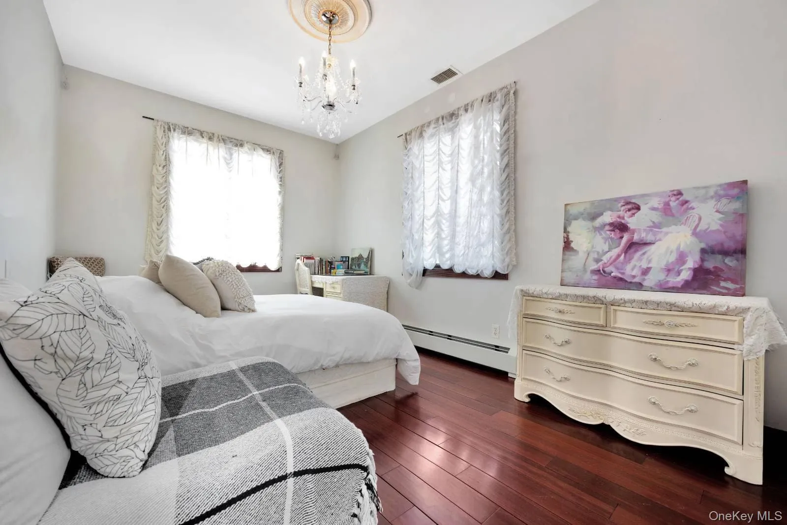 186-31 radnor Road, New York, NY, 4 Bedrooms Bedrooms, 14 Rooms Rooms,2 BathroomsBathrooms,Residential,For Rent,radnor,0,1017064 186-31 radnor Road, New York, NY, 4 Bedrooms Bedrooms, 14 Rooms Rooms,2 BathroomsBathrooms,Residential,For Rent,radnor,0,1017064
