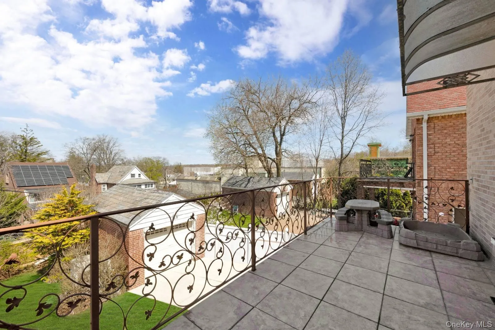 186-31 radnor Road, New York, NY, 4 Bedrooms Bedrooms, 14 Rooms Rooms,2 BathroomsBathrooms,Residential,For Rent,radnor,0,1017064 186-31 radnor Road, New York, NY, 4 Bedrooms Bedrooms, 14 Rooms Rooms,2 BathroomsBathrooms,Residential,For Rent,radnor,0,1017064