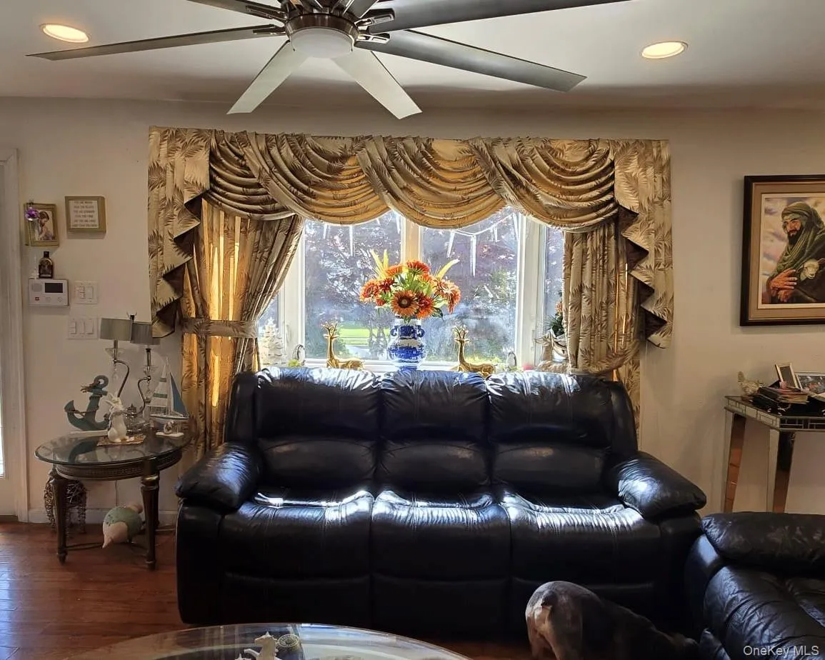 719 Oriole Avenue, Hempstead, NY, 4 Bedrooms Bedrooms, 7 Rooms Rooms,3 BathroomsBathrooms,Residential,For Rent,Oriole,0,1017068 719 Oriole Avenue, Hempstead, NY, 4 Bedrooms Bedrooms, 7 Rooms Rooms,3 BathroomsBathrooms,Residential,For Rent,Oriole,0,1017068