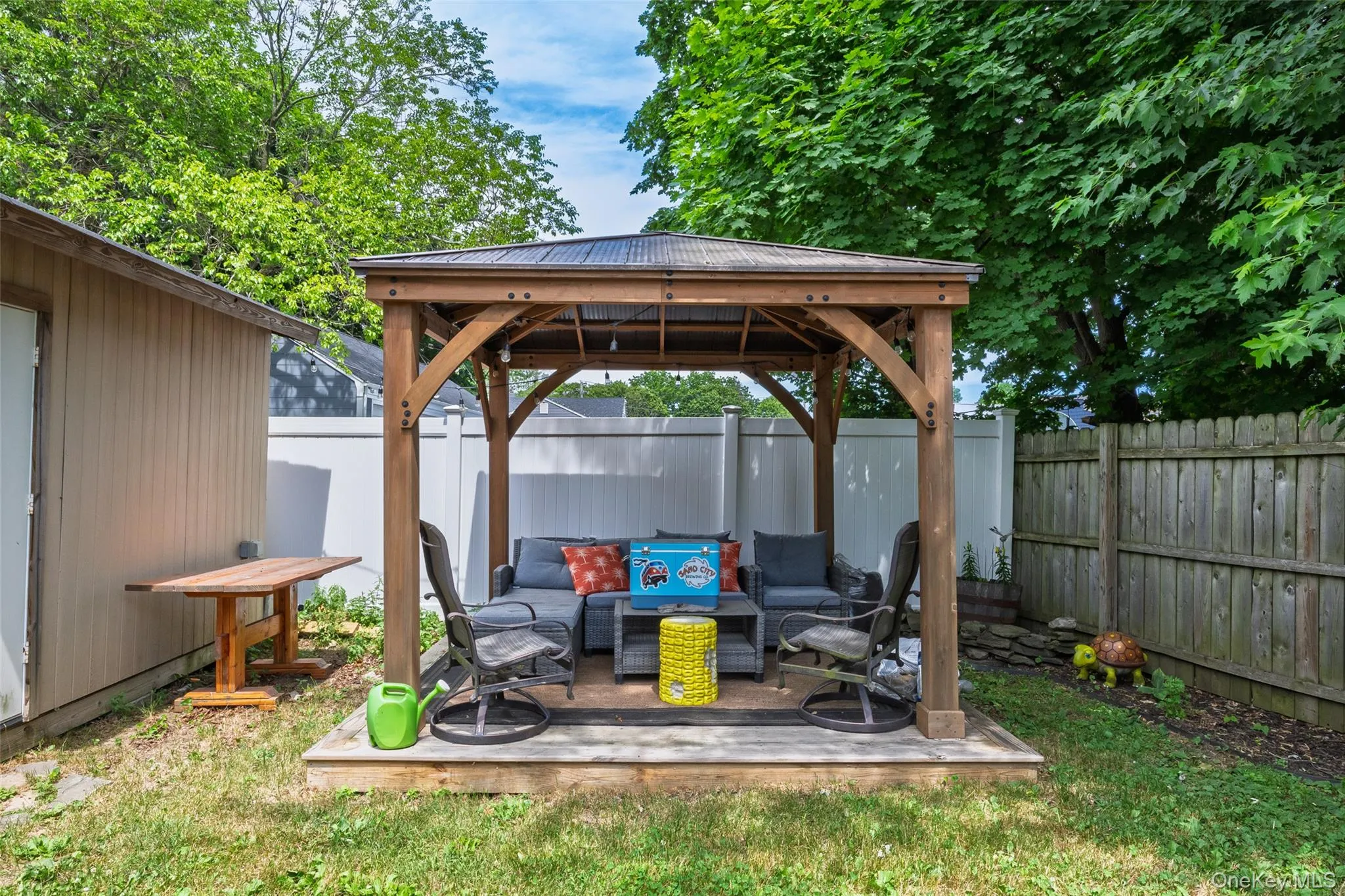 23 Edgewood Avenue, Brookhaven, NY, 1 Bedroom Bedrooms, 3 Rooms Rooms,1 BathroomBathrooms,Residential,For Rent,Edgewood,0,KEY1017071 23 Edgewood Avenue, Brookhaven, NY, 1 Bedroom Bedrooms, 3 Rooms Rooms,1 BathroomBathrooms,Residential,For Rent,Edgewood,0,KEY1017071