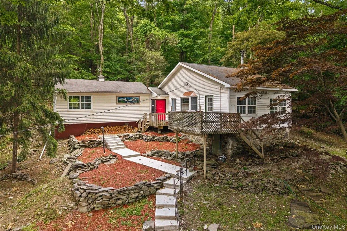 12 Cascade Trail, Monroe, NY, 2 Bedrooms Bedrooms, 6 Rooms Rooms,1 BathroomBathrooms,Residential,For Rent,Cascade,0,1017075 12 Cascade Trail, Monroe, NY, 2 Bedrooms Bedrooms, 6 Rooms Rooms,1 BathroomBathrooms,Residential,For Rent,Cascade,0,1017075