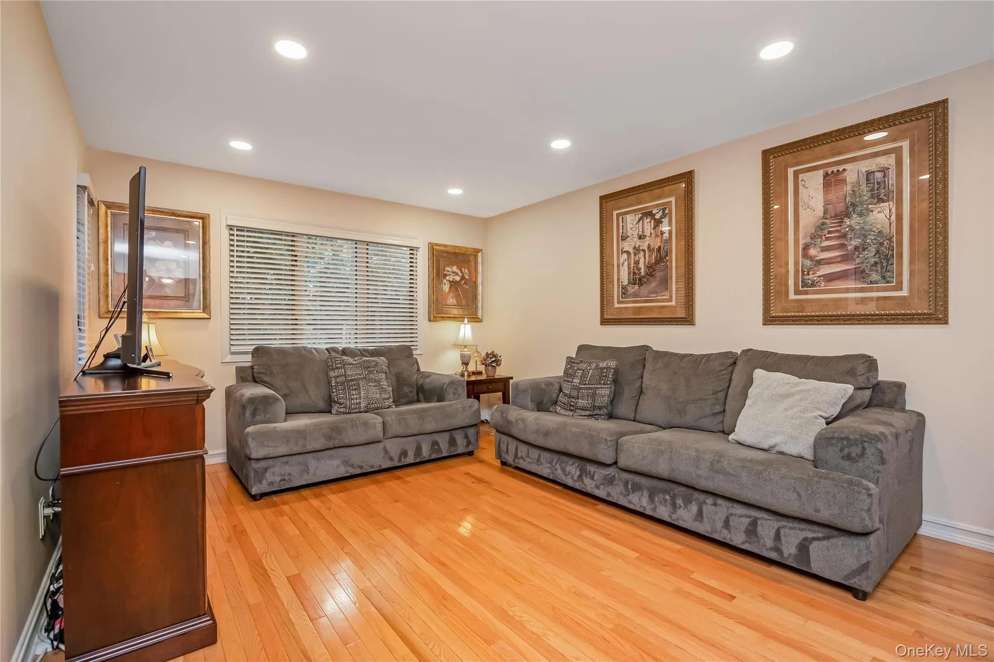 39 Jeremy Circle, Smithtown, NY, 2 Bedrooms Bedrooms, 5 Rooms Rooms,2 BathroomsBathrooms,Residential,For Rent,Jeremy,0,KEY1017081 39 Jeremy Circle, Smithtown, NY, 2 Bedrooms Bedrooms, 5 Rooms Rooms,2 BathroomsBathrooms,Residential,For Rent,Jeremy,0,KEY1017081