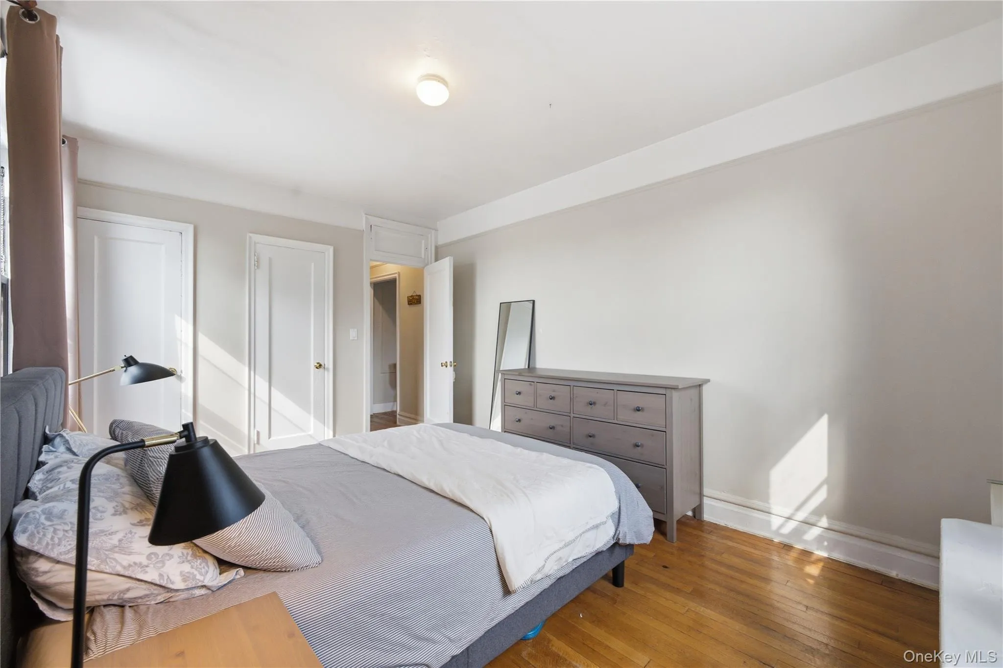 7234 Austin Street, New York, NY, 1 Bedroom Bedrooms, 3 Rooms Rooms,1 BathroomBathrooms,Residential,For Rent,Austin,0,KEY1017084 7234 Austin Street, New York, NY, 1 Bedroom Bedrooms, 3 Rooms Rooms,1 BathroomBathrooms,Residential,For Rent,Austin,0,KEY1017084