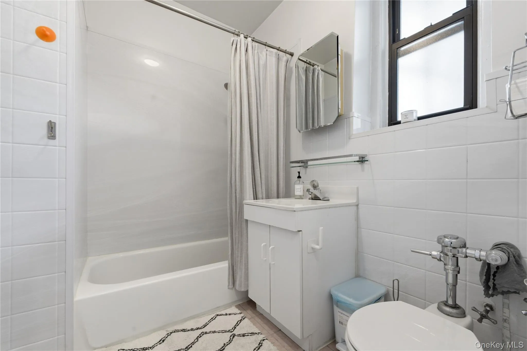 7234 Austin Street, New York, NY, 1 Bedroom Bedrooms, 3 Rooms Rooms,1 BathroomBathrooms,Residential,For Rent,Austin,0,KEY1017084 7234 Austin Street, New York, NY, 1 Bedroom Bedrooms, 3 Rooms Rooms,1 BathroomBathrooms,Residential,For Rent,Austin,0,KEY1017084