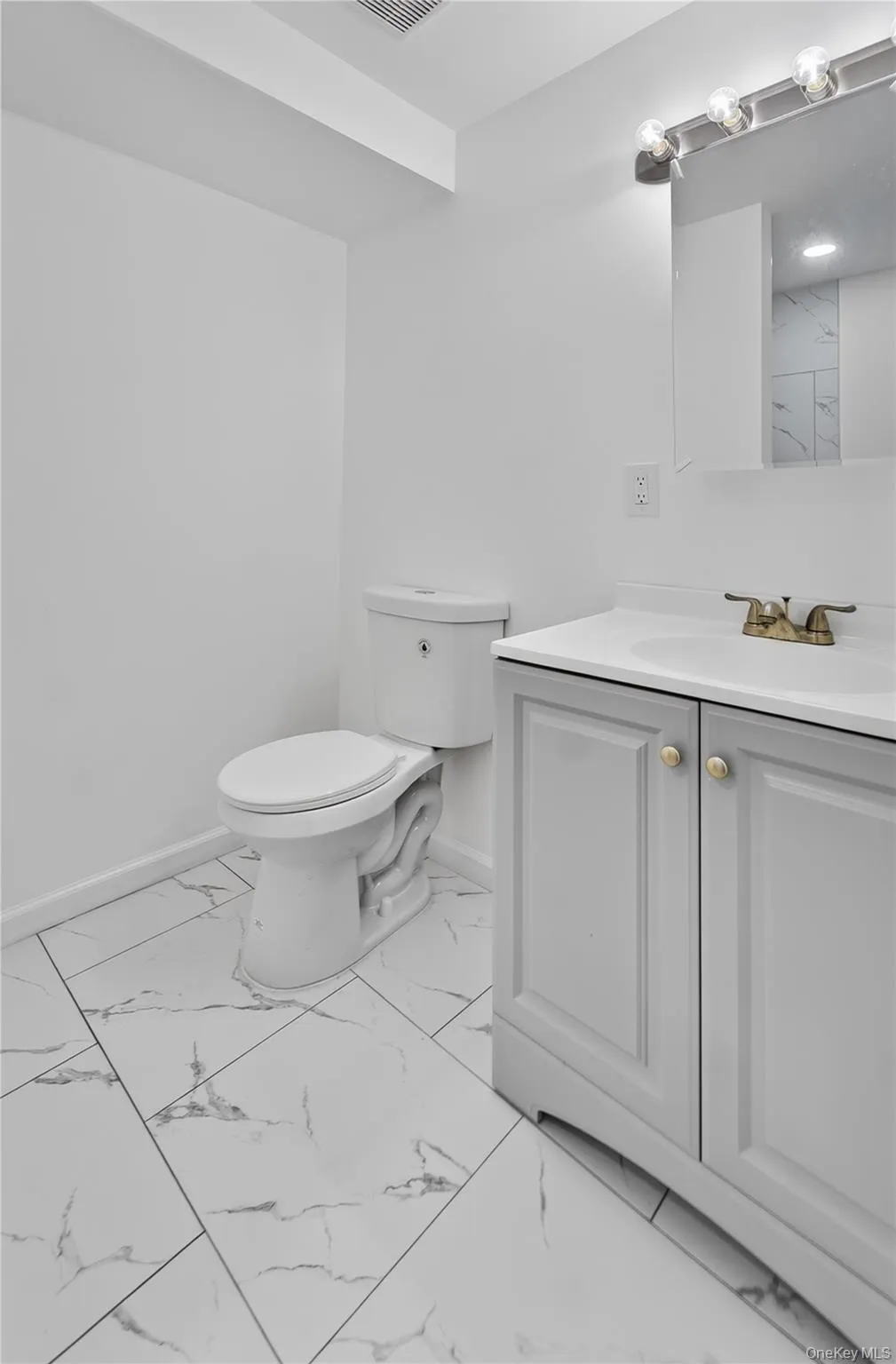 5 4th Street, Huntington, NY, 5 Bedrooms Bedrooms, 13 Rooms Rooms,3 BathroomsBathrooms,Residential,For Rent,4th,0,KEY1017087 5 4th Street, Huntington, NY, 5 Bedrooms Bedrooms, 13 Rooms Rooms,3 BathroomsBathrooms,Residential,For Rent,4th,0,KEY1017087