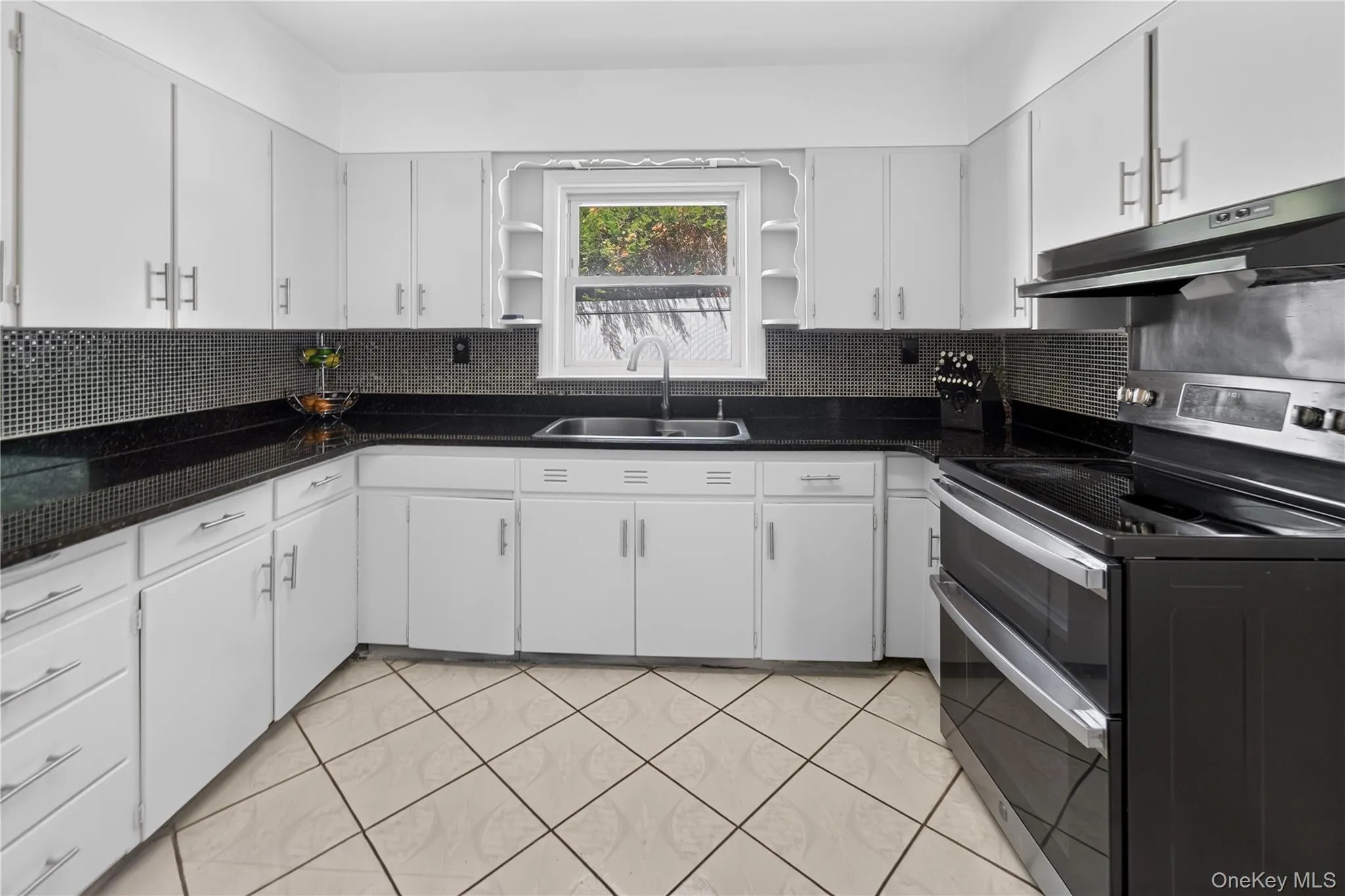 5 4th Street, Huntington, NY, 5 Bedrooms Bedrooms, 13 Rooms Rooms,3 BathroomsBathrooms,Residential,For Rent,4th,0,KEY1017087 5 4th Street, Huntington, NY, 5 Bedrooms Bedrooms, 13 Rooms Rooms,3 BathroomsBathrooms,Residential,For Rent,4th,0,KEY1017087