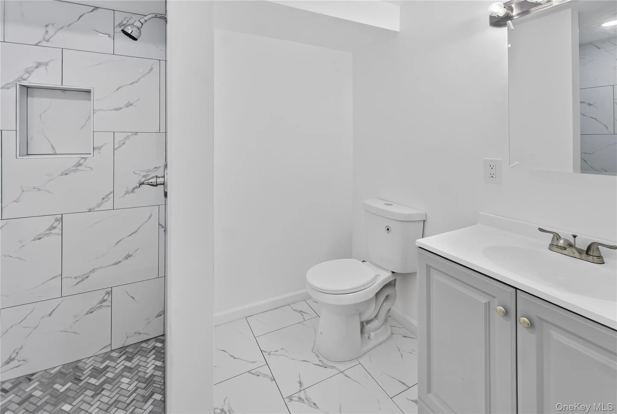5 4th Street, Huntington, NY, 5 Bedrooms Bedrooms, 13 Rooms Rooms,3 BathroomsBathrooms,Residential,For Rent,4th,0,KEY1017087 5 4th Street, Huntington, NY, 5 Bedrooms Bedrooms, 13 Rooms Rooms,3 BathroomsBathrooms,Residential,For Rent,4th,0,KEY1017087