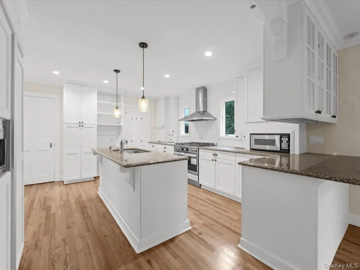 178 Overlook Avenue, North Hempstead, NY, 4 Bedrooms Bedrooms, 10 Rooms Rooms,2 BathroomsBathrooms,Residential,For Rent,Overlook,0,1017092 178 Overlook Avenue, North Hempstead, NY, 4 Bedrooms Bedrooms, 10 Rooms Rooms,2 BathroomsBathrooms,Residential,For Rent,Overlook,0,1017092