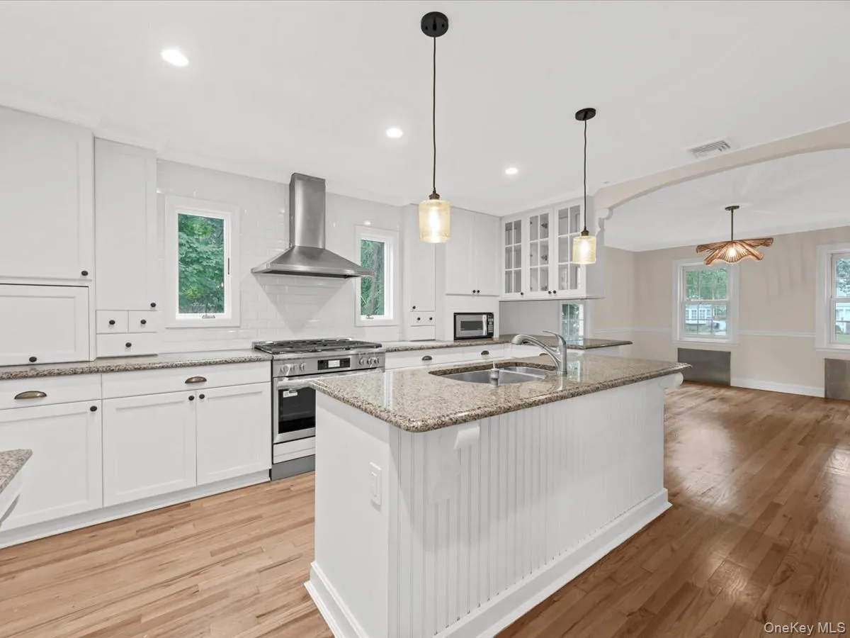 178 Overlook Avenue, North Hempstead, NY, 4 Bedrooms Bedrooms, 10 Rooms Rooms,2 BathroomsBathrooms,Residential,For Rent,Overlook,0,1017092 178 Overlook Avenue, North Hempstead, NY, 4 Bedrooms Bedrooms, 10 Rooms Rooms,2 BathroomsBathrooms,Residential,For Rent,Overlook,0,1017092