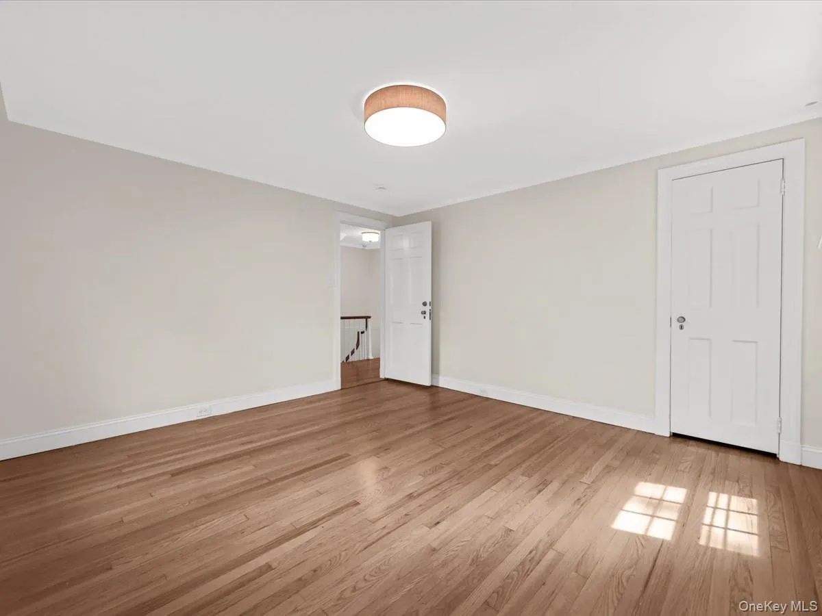 178 Overlook Avenue, North Hempstead, NY, 4 Bedrooms Bedrooms, 10 Rooms Rooms,2 BathroomsBathrooms,Residential,For Rent,Overlook,0,1017092 178 Overlook Avenue, North Hempstead, NY, 4 Bedrooms Bedrooms, 10 Rooms Rooms,2 BathroomsBathrooms,Residential,For Rent,Overlook,0,1017092
