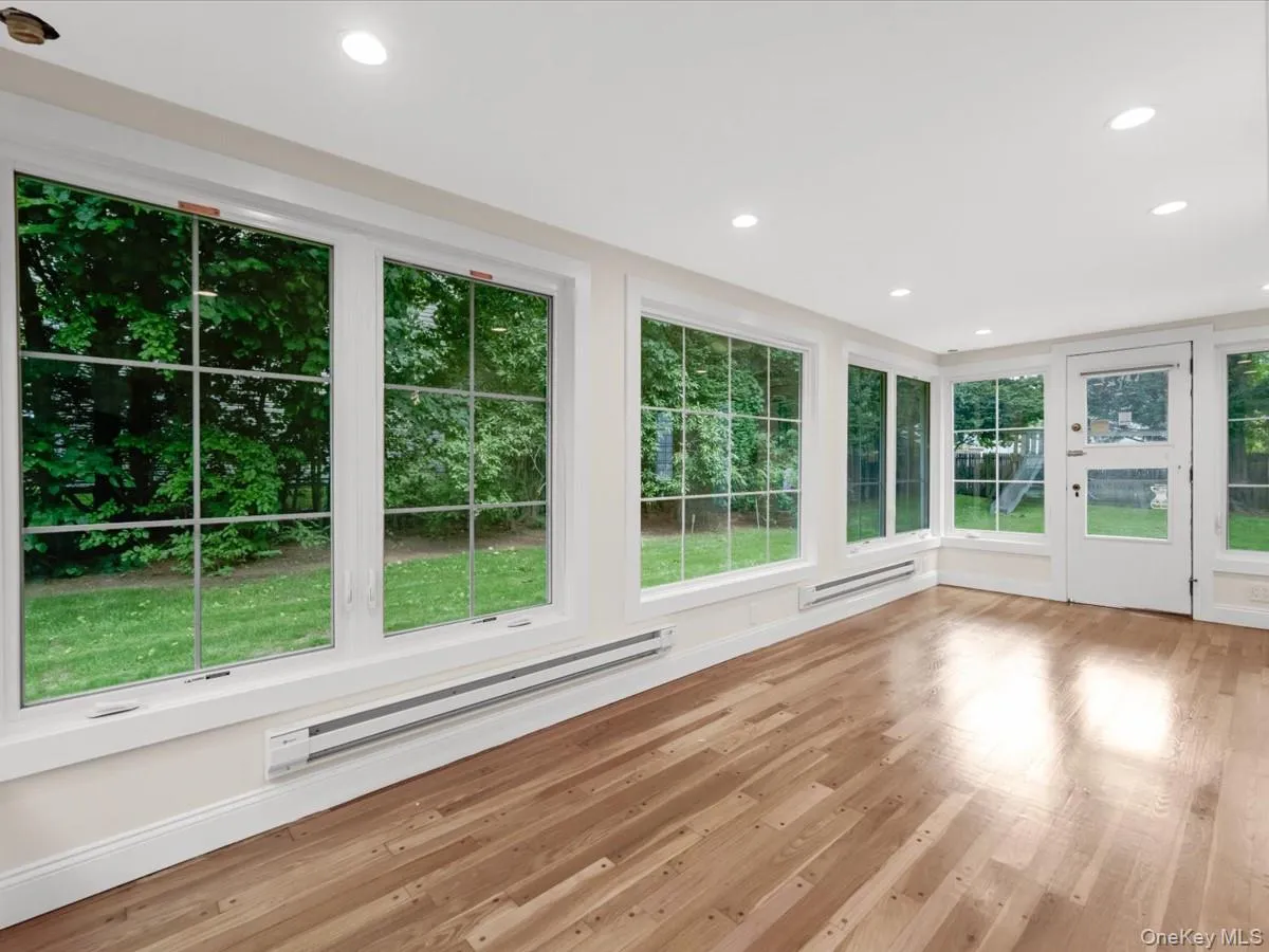 178 Overlook Avenue, North Hempstead, NY, 4 Bedrooms Bedrooms, 10 Rooms Rooms,2 BathroomsBathrooms,Residential,For Rent,Overlook,0,1017092 178 Overlook Avenue, North Hempstead, NY, 4 Bedrooms Bedrooms, 10 Rooms Rooms,2 BathroomsBathrooms,Residential,For Rent,Overlook,0,1017092