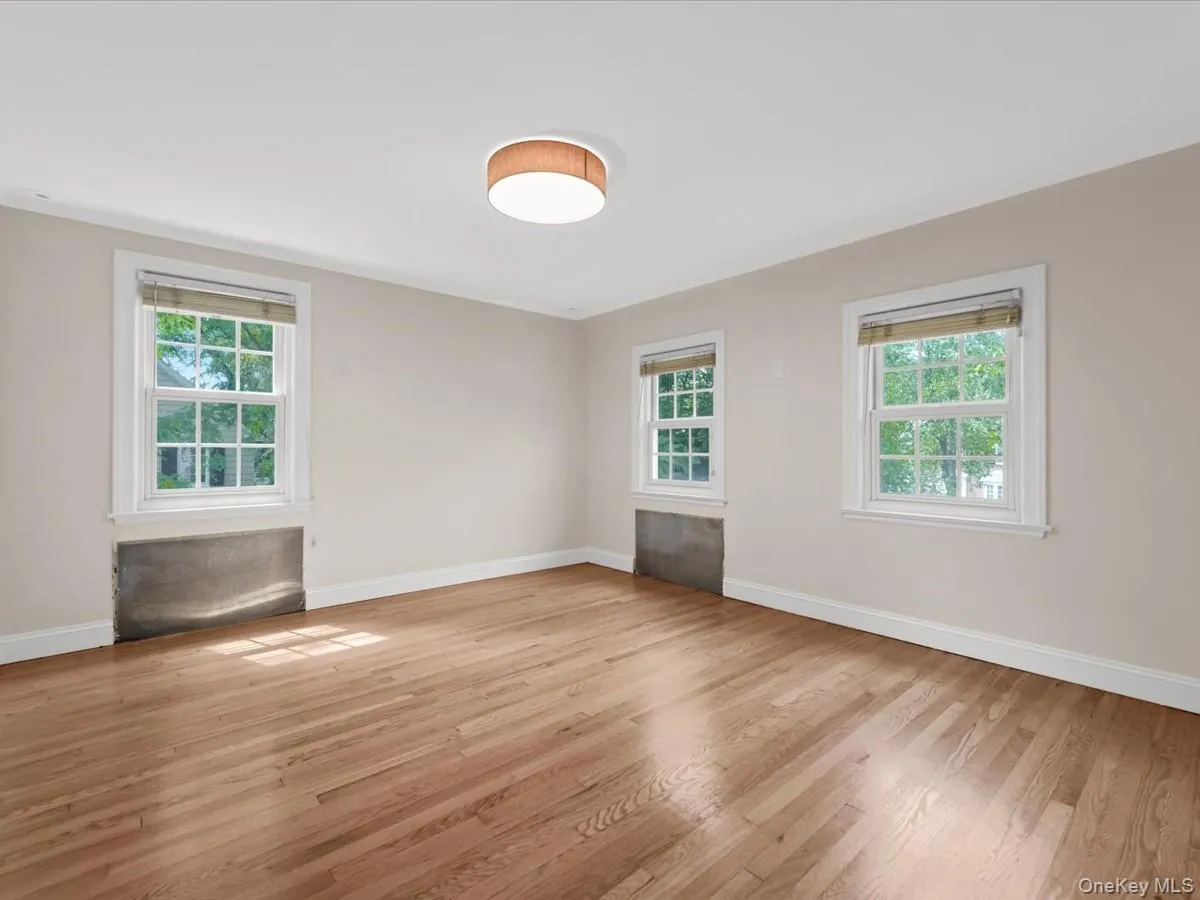 178 Overlook Avenue, North Hempstead, NY, 4 Bedrooms Bedrooms, 10 Rooms Rooms,2 BathroomsBathrooms,Residential,For Rent,Overlook,0,1017092 178 Overlook Avenue, North Hempstead, NY, 4 Bedrooms Bedrooms, 10 Rooms Rooms,2 BathroomsBathrooms,Residential,For Rent,Overlook,0,1017092