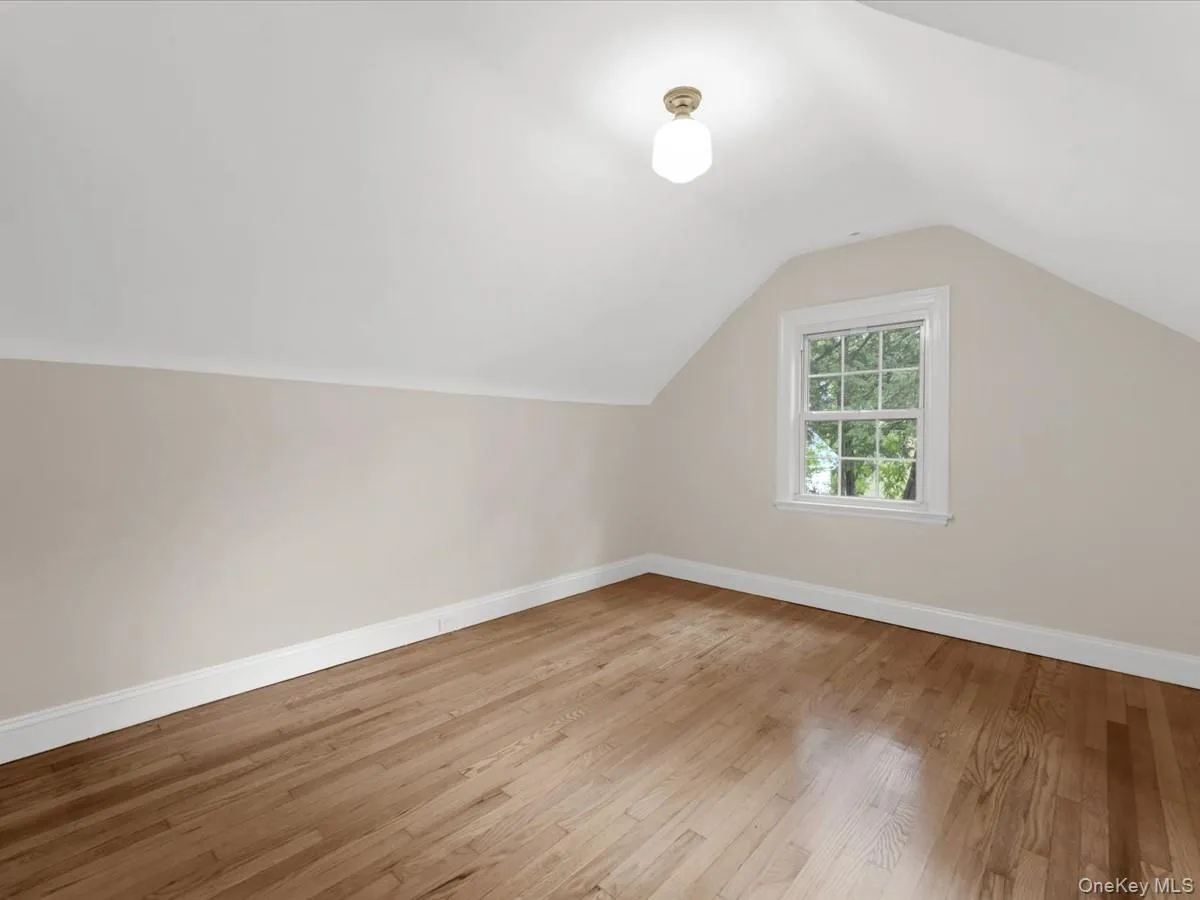 178 Overlook Avenue, North Hempstead, NY, 4 Bedrooms Bedrooms, 10 Rooms Rooms,2 BathroomsBathrooms,Residential,For Rent,Overlook,0,1017092 178 Overlook Avenue, North Hempstead, NY, 4 Bedrooms Bedrooms, 10 Rooms Rooms,2 BathroomsBathrooms,Residential,For Rent,Overlook,0,1017092
