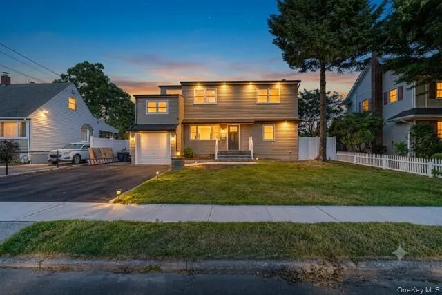 737 Flowerdale Drive, Hempstead, NY, 5 Bedrooms Bedrooms, 8 Rooms Rooms,2 BathroomsBathrooms,Residential,For Rent,Flowerdale,0,1017093 737 Flowerdale Drive, Hempstead, NY, 5 Bedrooms Bedrooms, 8 Rooms Rooms,2 BathroomsBathrooms,Residential,For Rent,Flowerdale,0,1017093