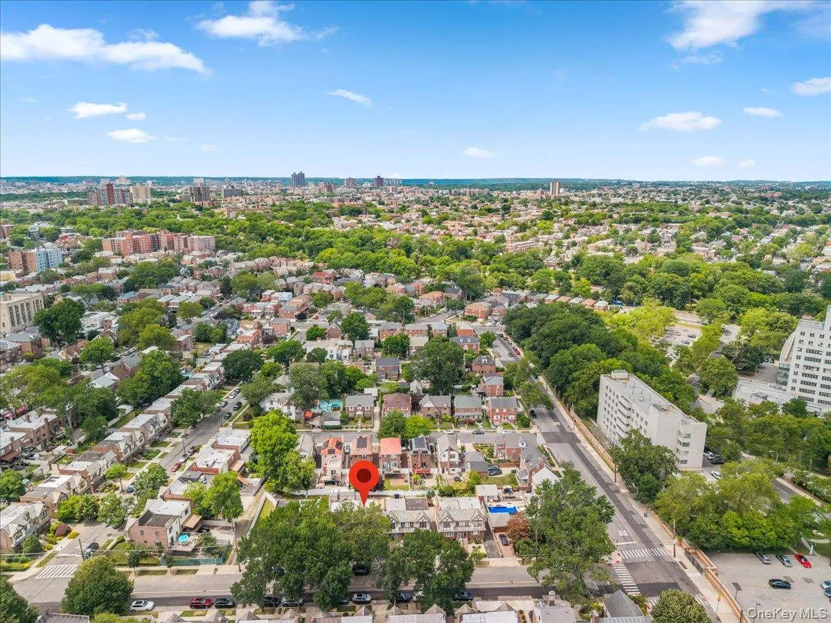 1241 Rhinelander Avenue, New York, NY, 3 Bedrooms Bedrooms, 8 Rooms Rooms,2 BathroomsBathrooms,Residential,For Rent,Rhinelander,0,1017099 1241 Rhinelander Avenue, New York, NY, 3 Bedrooms Bedrooms, 8 Rooms Rooms,2 BathroomsBathrooms,Residential,For Rent,Rhinelander,0,1017099