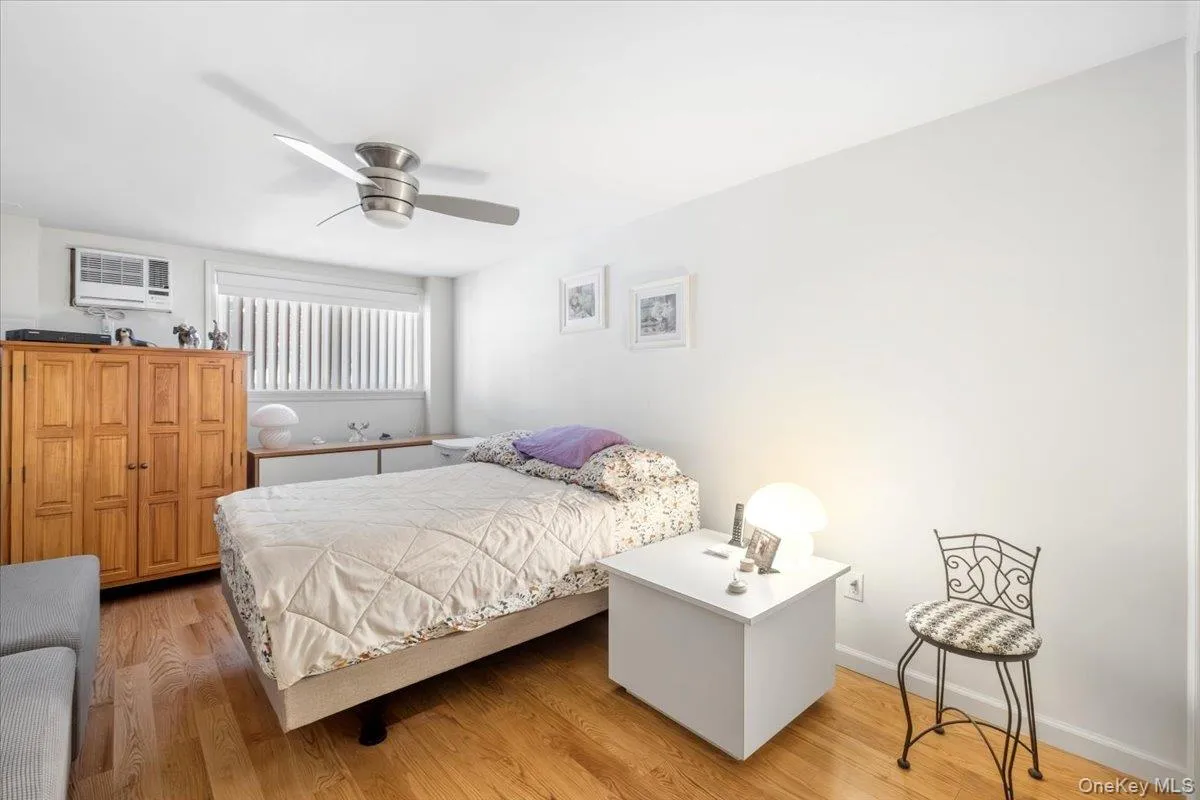 1241 Rhinelander Avenue, New York, NY, 3 Bedrooms Bedrooms, 8 Rooms Rooms,2 BathroomsBathrooms,Residential,For Rent,Rhinelander,0,1017099 1241 Rhinelander Avenue, New York, NY, 3 Bedrooms Bedrooms, 8 Rooms Rooms,2 BathroomsBathrooms,Residential,For Rent,Rhinelander,0,1017099