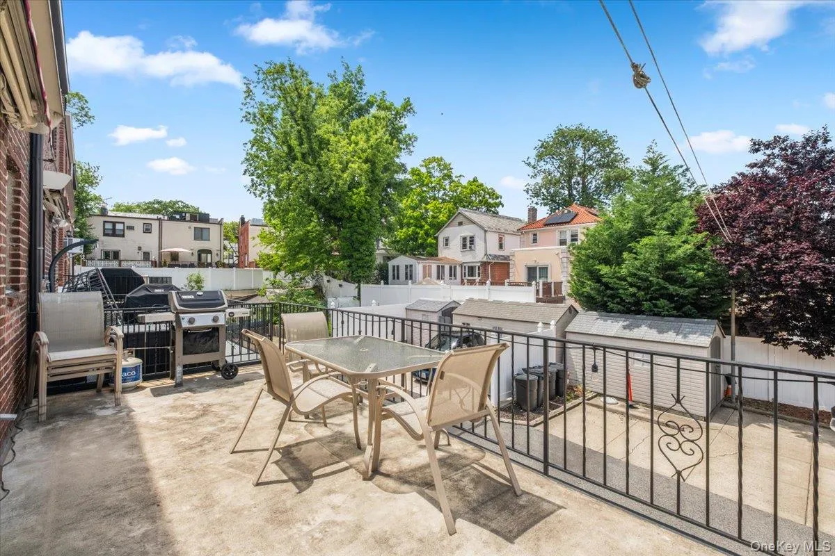 1241 Rhinelander Avenue, New York, NY, 3 Bedrooms Bedrooms, 8 Rooms Rooms,2 BathroomsBathrooms,Residential,For Rent,Rhinelander,0,1017099 1241 Rhinelander Avenue, New York, NY, 3 Bedrooms Bedrooms, 8 Rooms Rooms,2 BathroomsBathrooms,Residential,For Rent,Rhinelander,0,1017099
