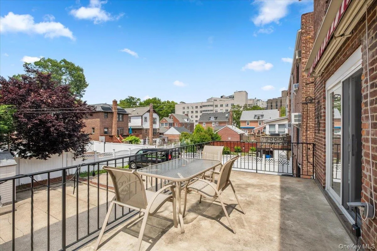 1241 Rhinelander Avenue, New York, NY, 3 Bedrooms Bedrooms, 8 Rooms Rooms,2 BathroomsBathrooms,Residential,For Rent,Rhinelander,0,1017099 1241 Rhinelander Avenue, New York, NY, 3 Bedrooms Bedrooms, 8 Rooms Rooms,2 BathroomsBathrooms,Residential,For Rent,Rhinelander,0,1017099
