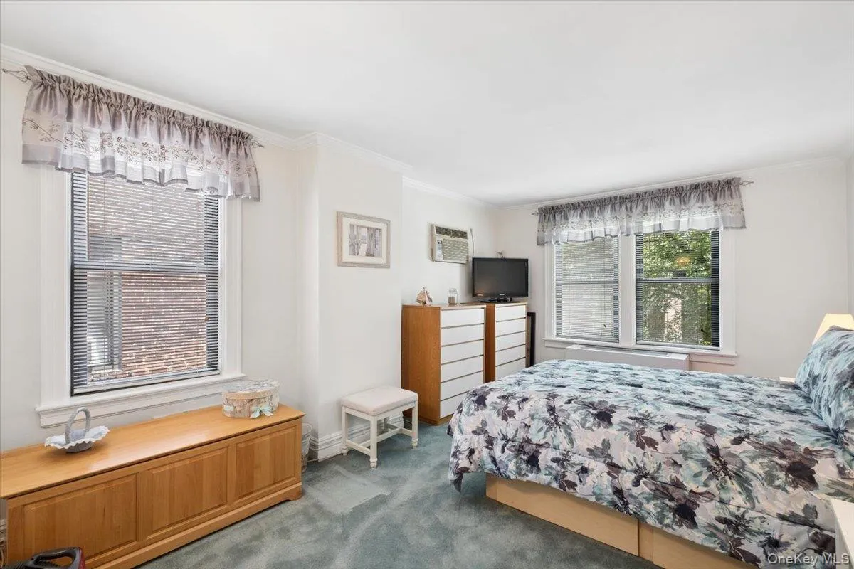 1241 Rhinelander Avenue, New York, NY, 3 Bedrooms Bedrooms, 8 Rooms Rooms,2 BathroomsBathrooms,Residential,For Rent,Rhinelander,0,1017099 1241 Rhinelander Avenue, New York, NY, 3 Bedrooms Bedrooms, 8 Rooms Rooms,2 BathroomsBathrooms,Residential,For Rent,Rhinelander,0,1017099