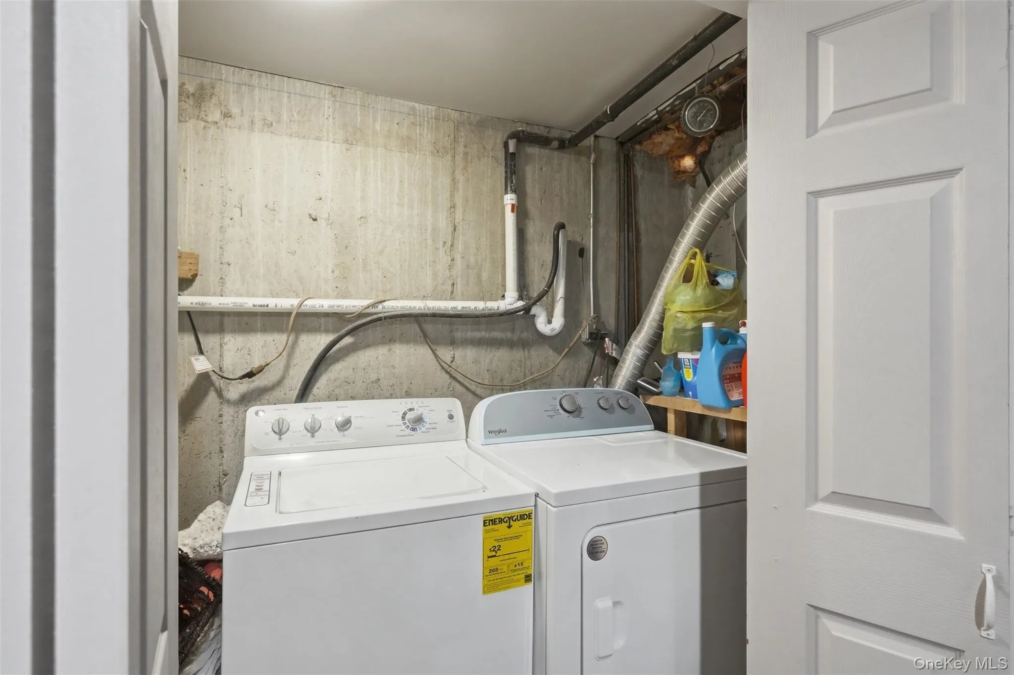 16 Larkin Lane, Haverstraw, NY, 3 Bedrooms Bedrooms, 8 Rooms Rooms,2 BathroomsBathrooms,Residential,For Rent,Larkin,0,KEY1017102 16 Larkin Lane, Haverstraw, NY, 3 Bedrooms Bedrooms, 8 Rooms Rooms,2 BathroomsBathrooms,Residential,For Rent,Larkin,0,KEY1017102