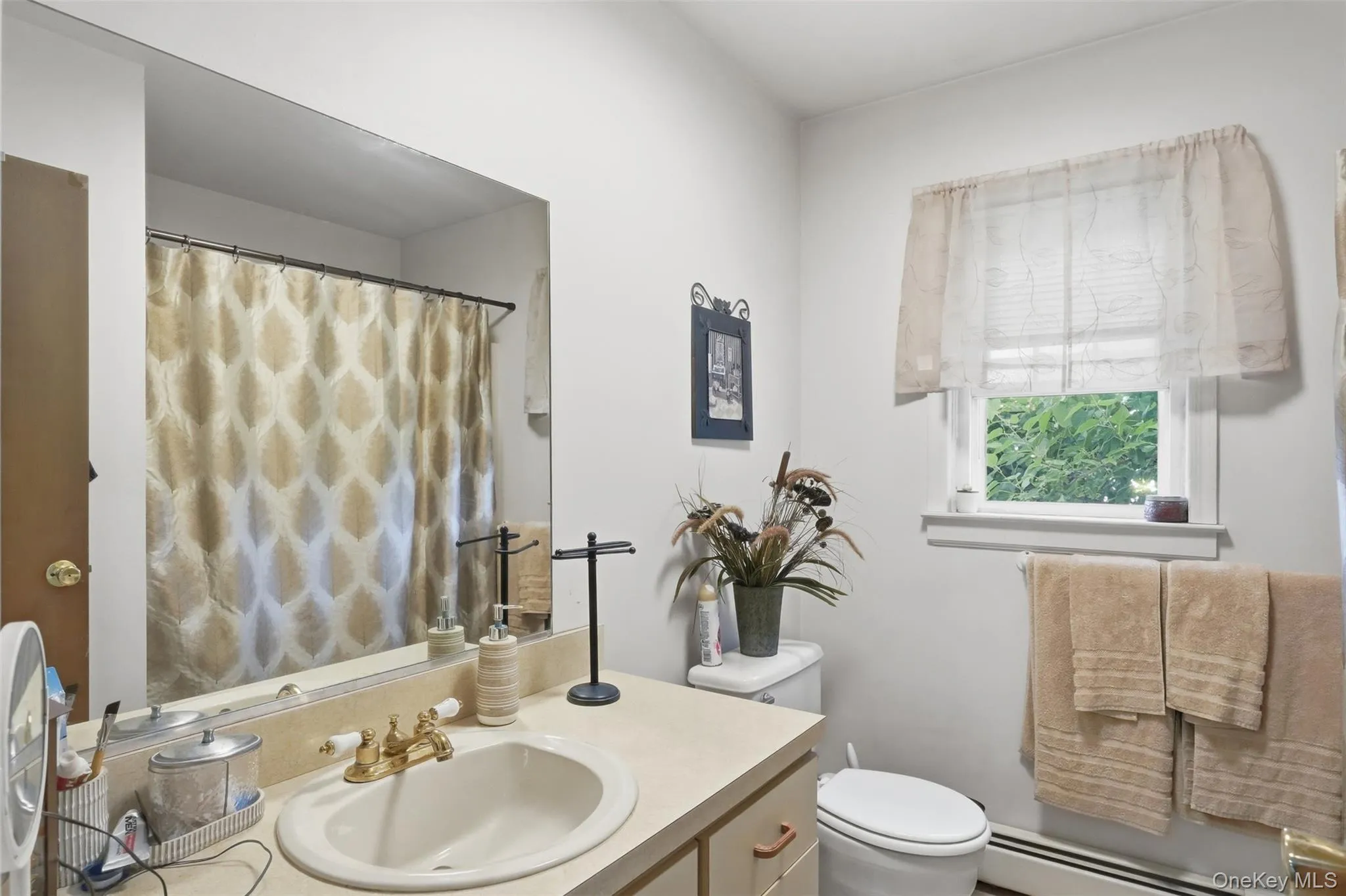 16 Larkin Lane, Haverstraw, NY, 3 Bedrooms Bedrooms, 8 Rooms Rooms,2 BathroomsBathrooms,Residential,For Rent,Larkin,0,KEY1017102 16 Larkin Lane, Haverstraw, NY, 3 Bedrooms Bedrooms, 8 Rooms Rooms,2 BathroomsBathrooms,Residential,For Rent,Larkin,0,KEY1017102