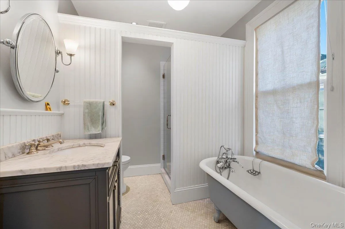 322 Broadway, Clarkstown, NY, 3 Bedrooms Bedrooms, 7 Rooms Rooms,2 BathroomsBathrooms,Residential,For Rent,Broadway,0,1017104 322 Broadway, Clarkstown, NY, 3 Bedrooms Bedrooms, 7 Rooms Rooms,2 BathroomsBathrooms,Residential,For Rent,Broadway,0,1017104